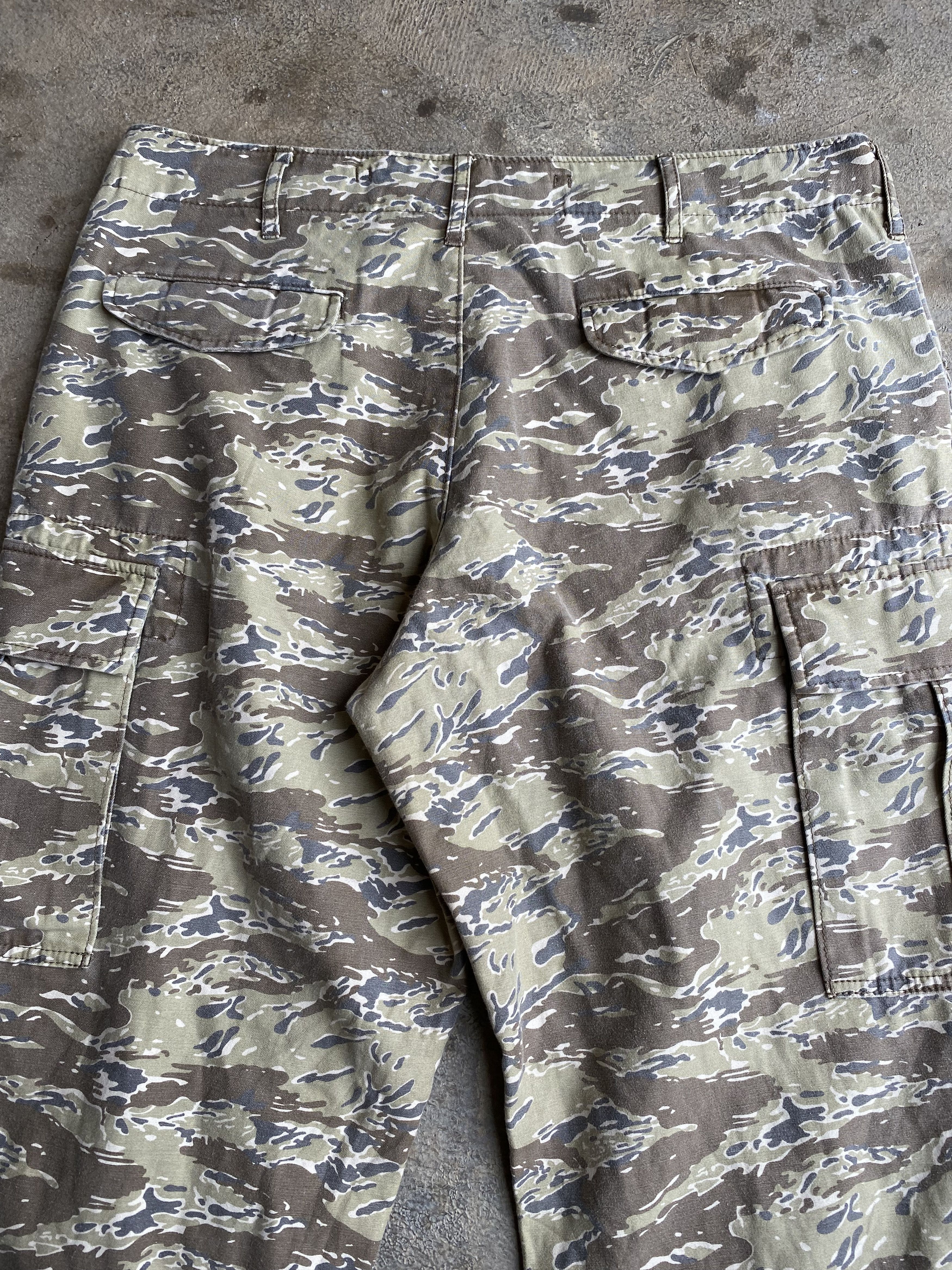 Uniqlo Uniqlo tiger strippe military cargo pants Size US 34 / EU 50 - 6 Thumbnail