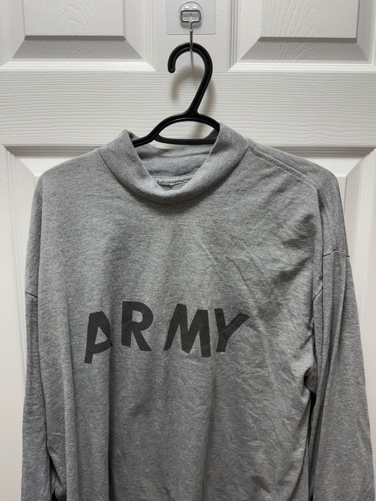 Vintage Army Grey Long Sleeve Turtleneck Vintage Official Military Size US XL / EU 56 / 4 - 4 Thumbnail