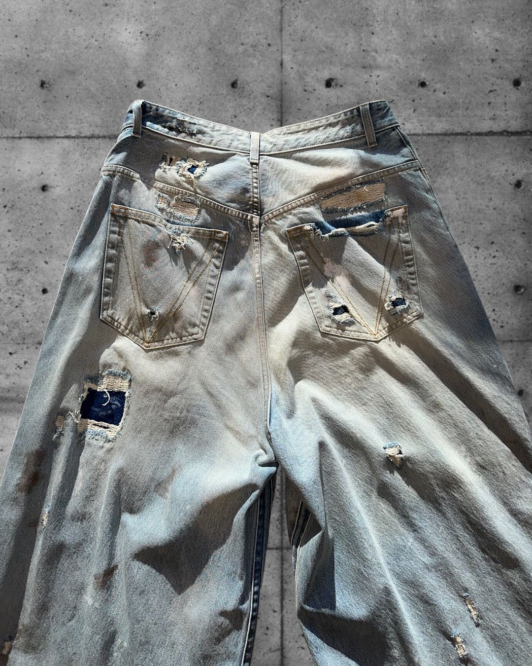 Vetements Vetements Trashed Big Shape Jeans Distressed Light Blue Size US 32 / EU 48 - 12 Thumbnail