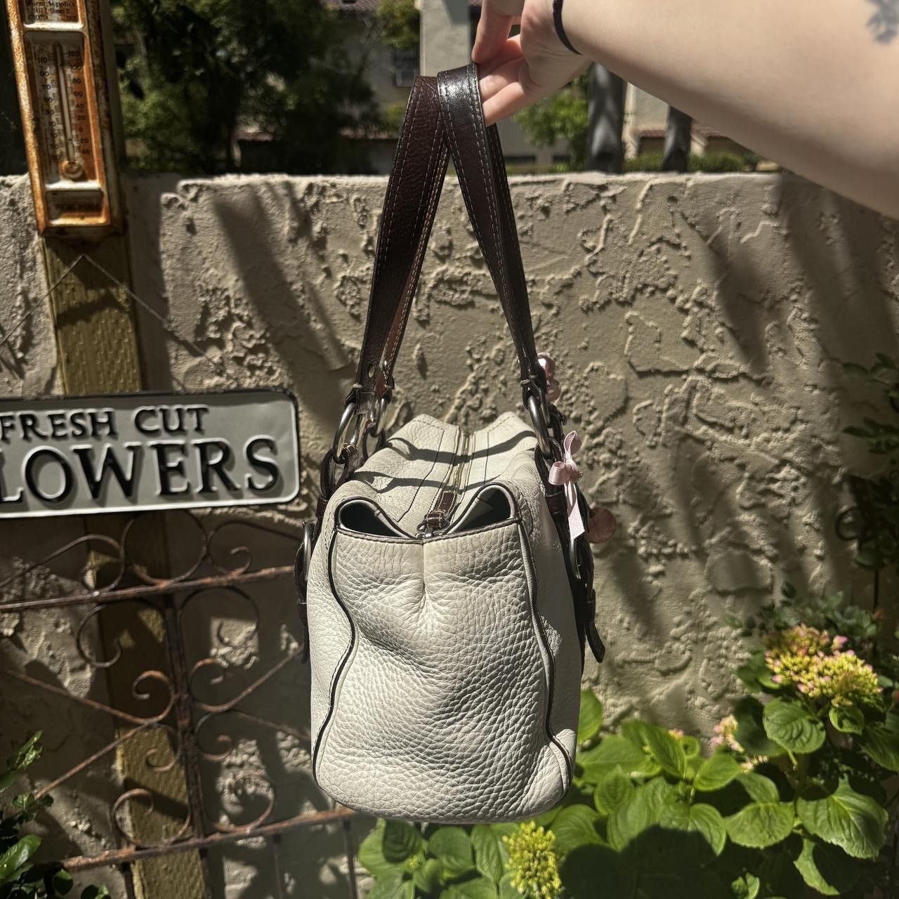 Coach Y2K White & Brown Coach Shoulder Bag Size ONE SIZE - 4 Thumbnail