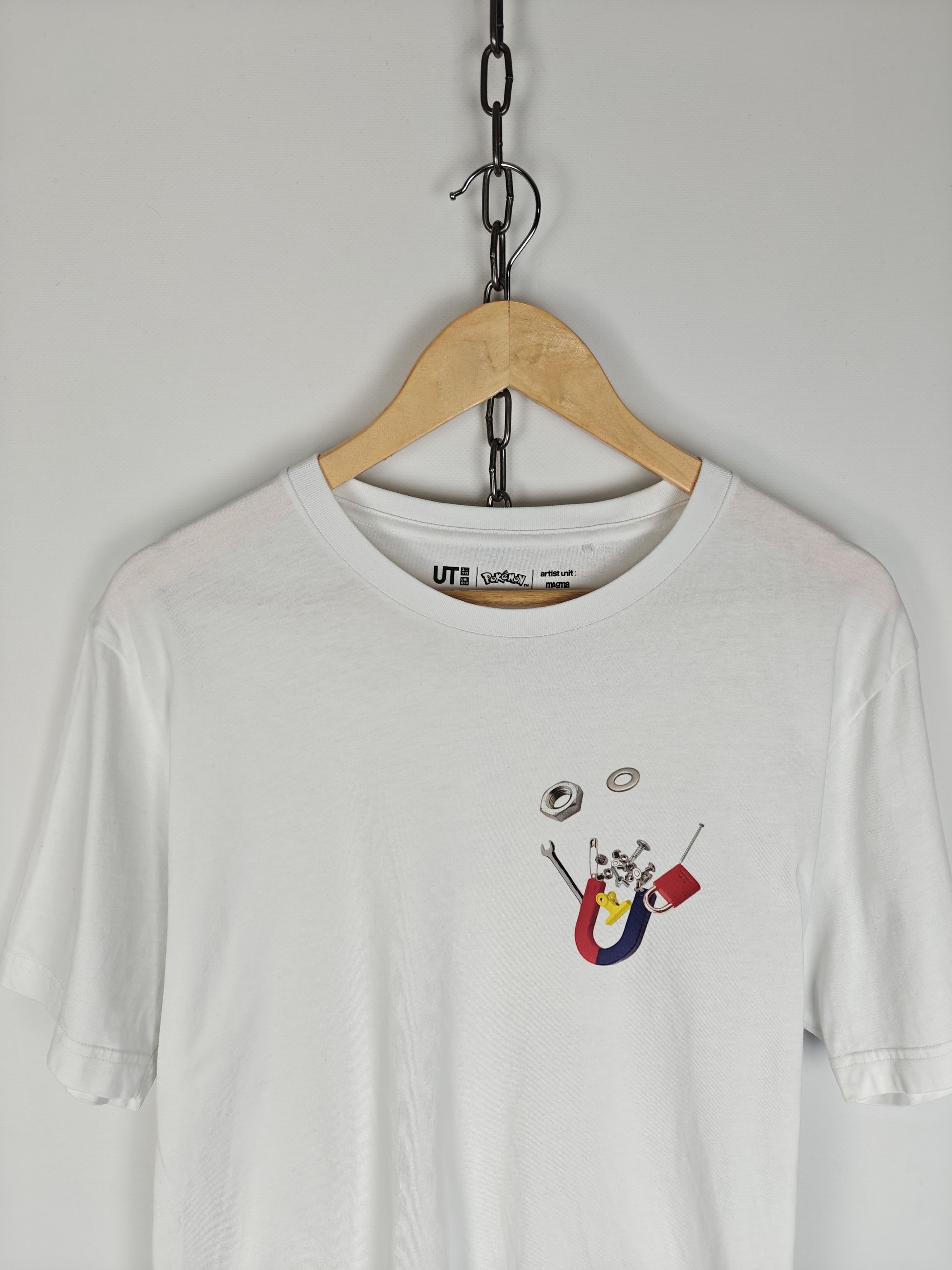 Pokemon × Uniqlo Uniqlo x Pokemon Tee Magma Artist T-Shirt White size M Size US M / EU 48-50 / 2 - 3 Thumbnail