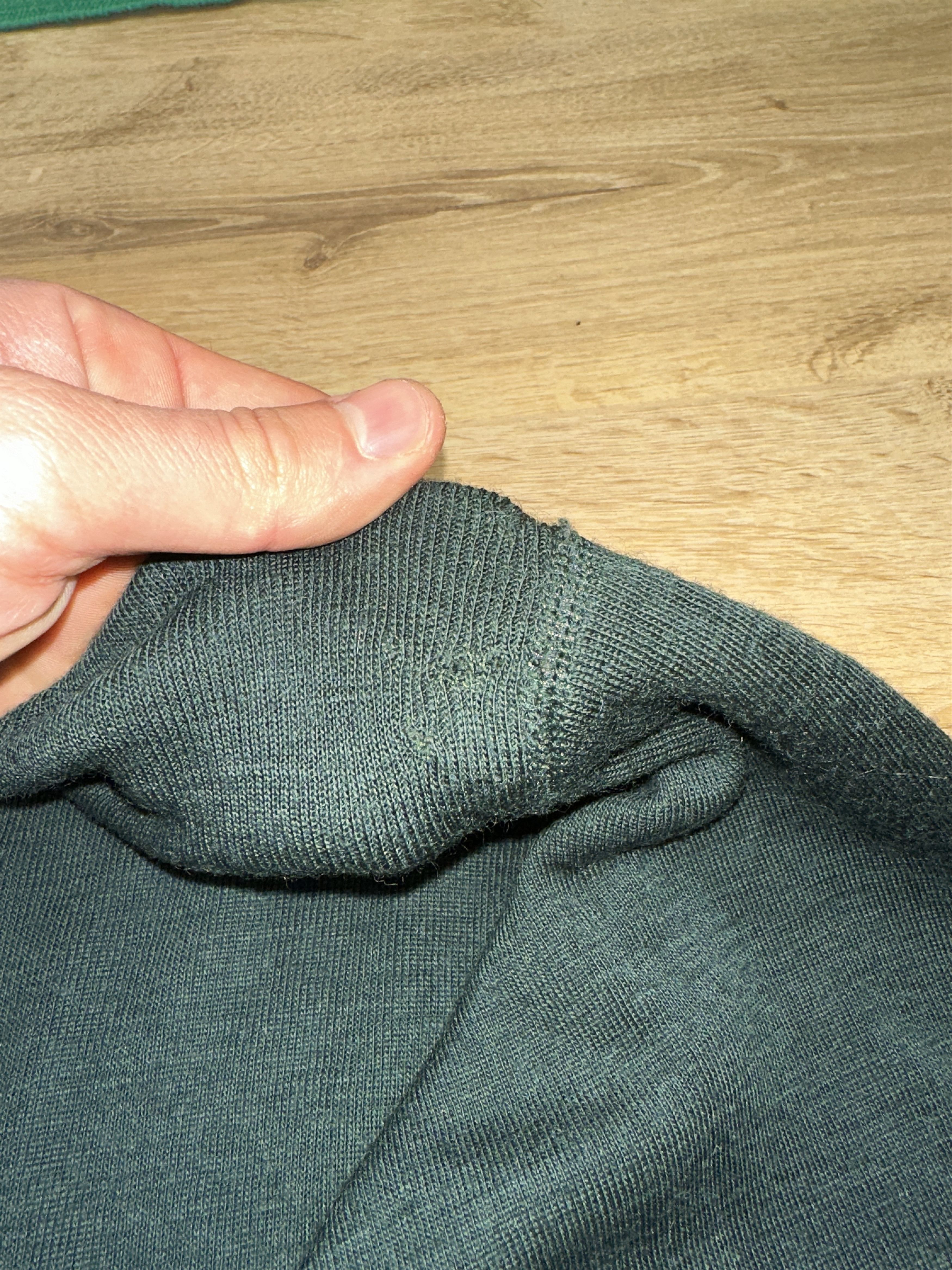 Filson Filson Wool Crewneck Shirt Green Sz M Repair Spots Vintage Size US M / EU 48-50 / 2 - 5 Thumbnail