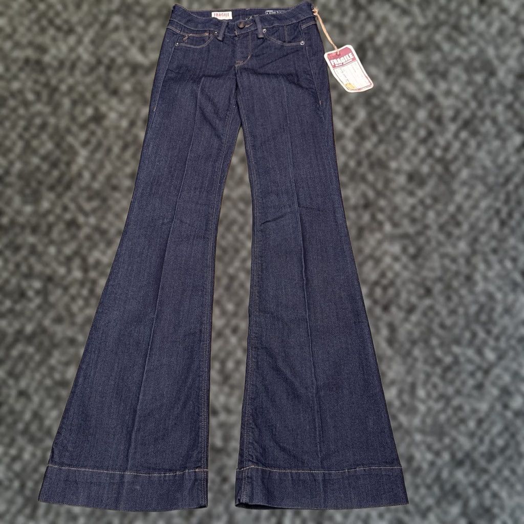 Vintage Fragile Blue Jeans Shirt? Size 24" / US 00 / IT 34 - 1 Thumbnail