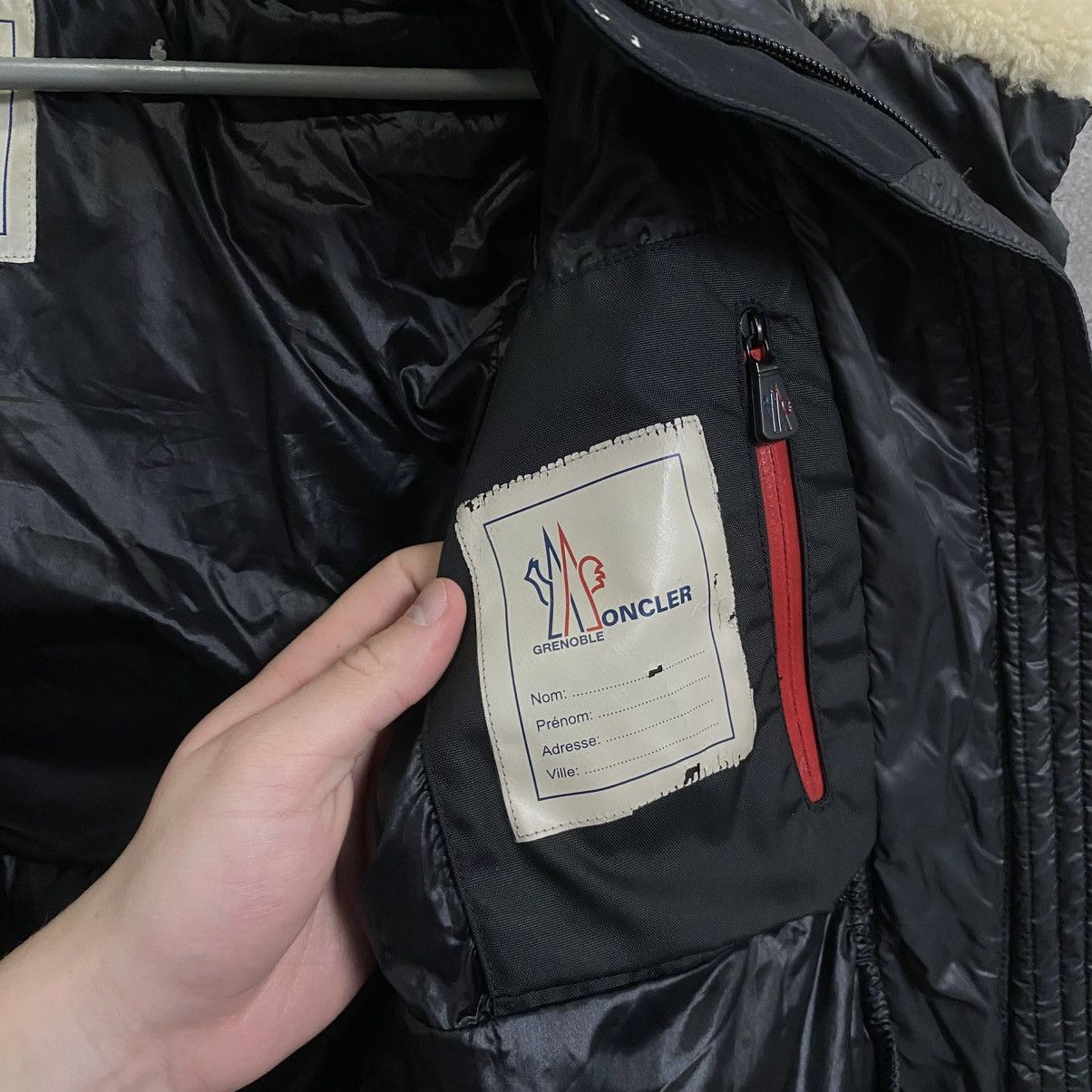Moncler Vintage Moncler Grenoble Down Puffer Jacket Size XS / US 0-2 / IT 36-38 - 14 Thumbnail