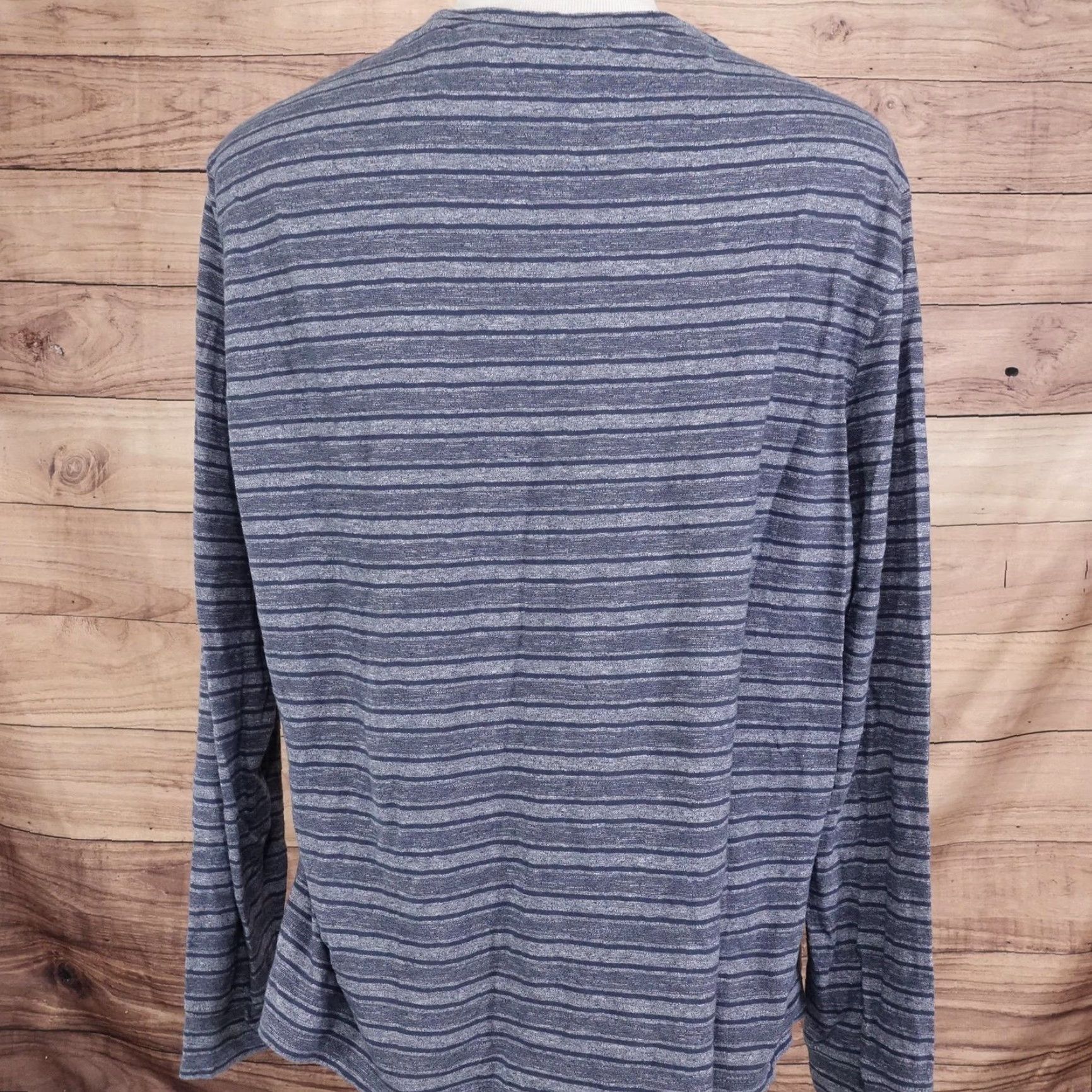 Joseph Abboud Joseph Abboud Shirt XL Blue Gray Soft Striped Long Sleeve Crewneck Tee Mens Size US XL / EU 56 / 4 - 4 Thumbnail
