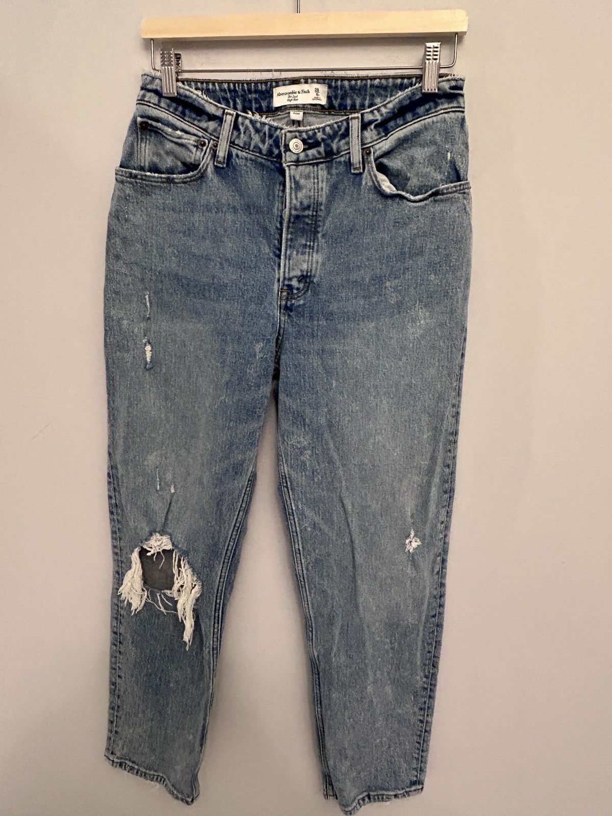 Abercrombie & Fitch Abercrombie & Fitch Light Blue The Dad High Rise Jeans 28 Size 28" / US 6 / IT 42 - 4 Thumbnail