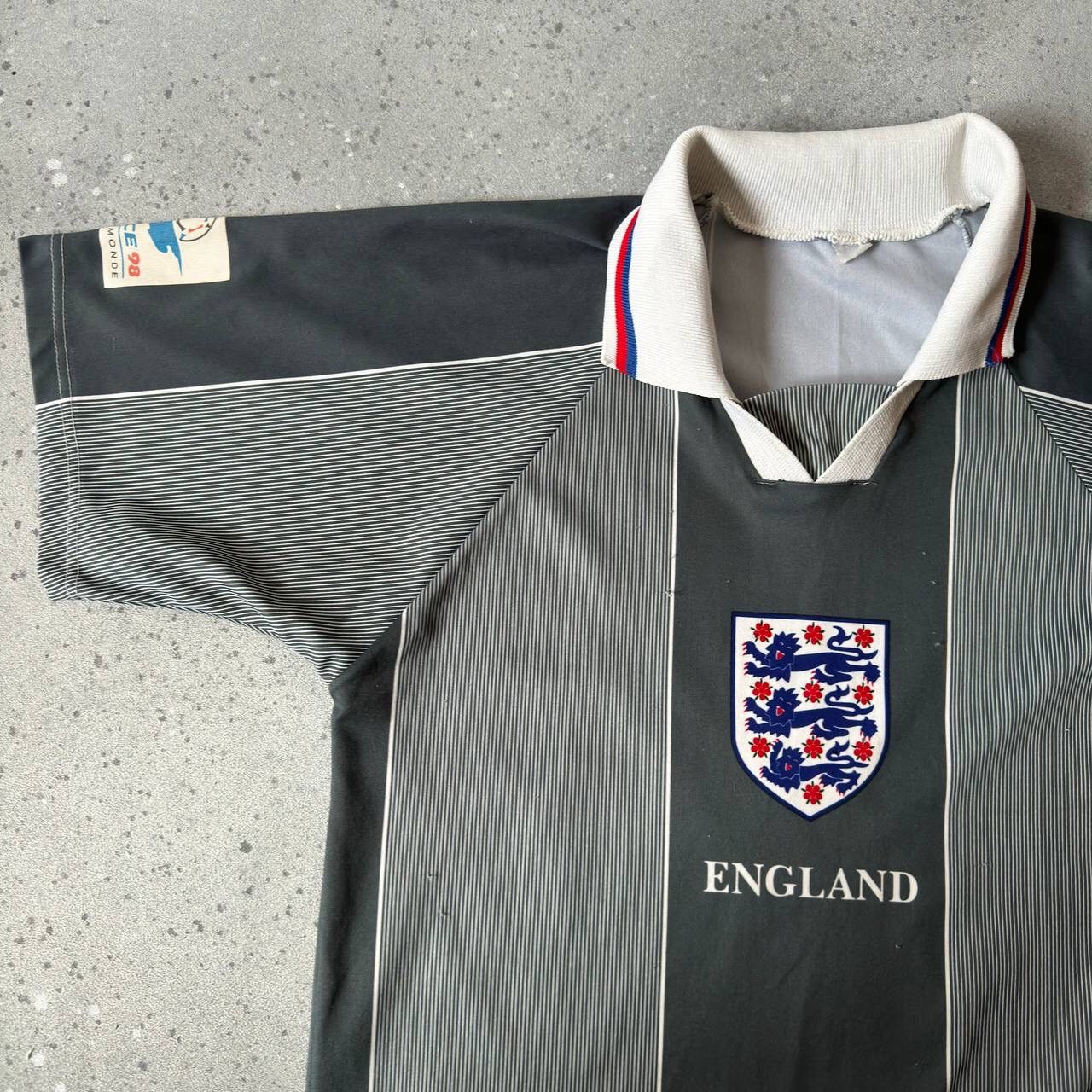 Vintage 1998 England #9 SHEARER Fan Soccer Retro Jersey Size US S / EU 44-46 / 1 - 5 Thumbnail