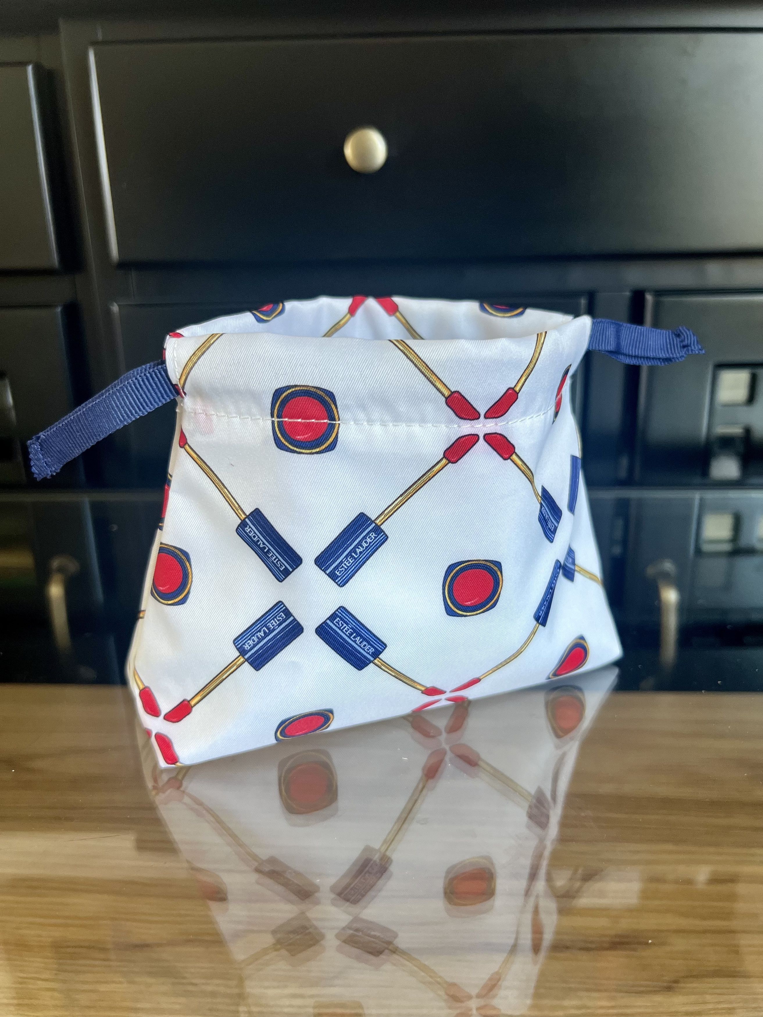 Other Estee Mini makeup bag Size ONE SIZE - 1 Thumbnail