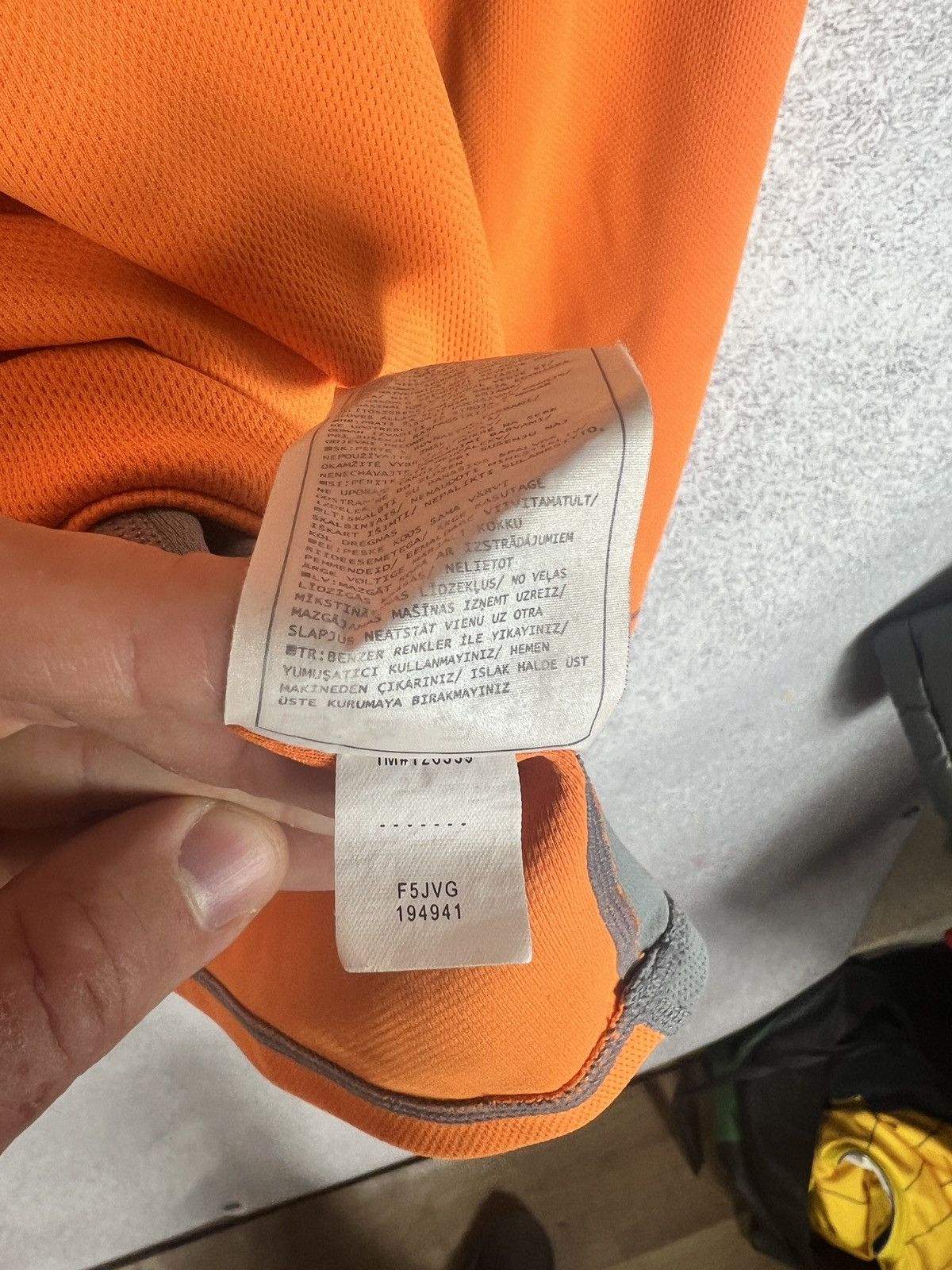 Nike ACG Vintage Nike ACG Small Logo Dri-Fit Longsleeve Size US M / EU 48-50 / 2 - 7 Thumbnail