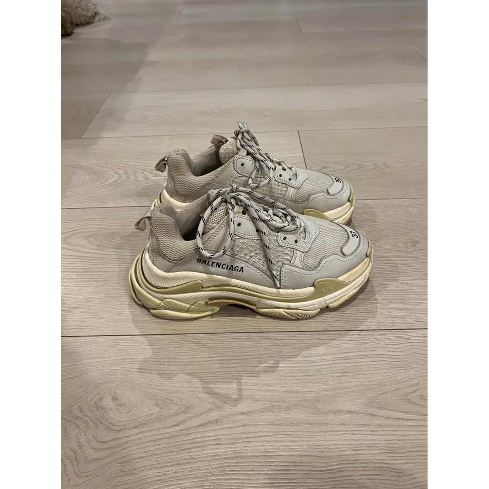 Balenciaga Balenciaga Triple S Sneakers Size US 7 / EU 40 - 1 Thumbnail
