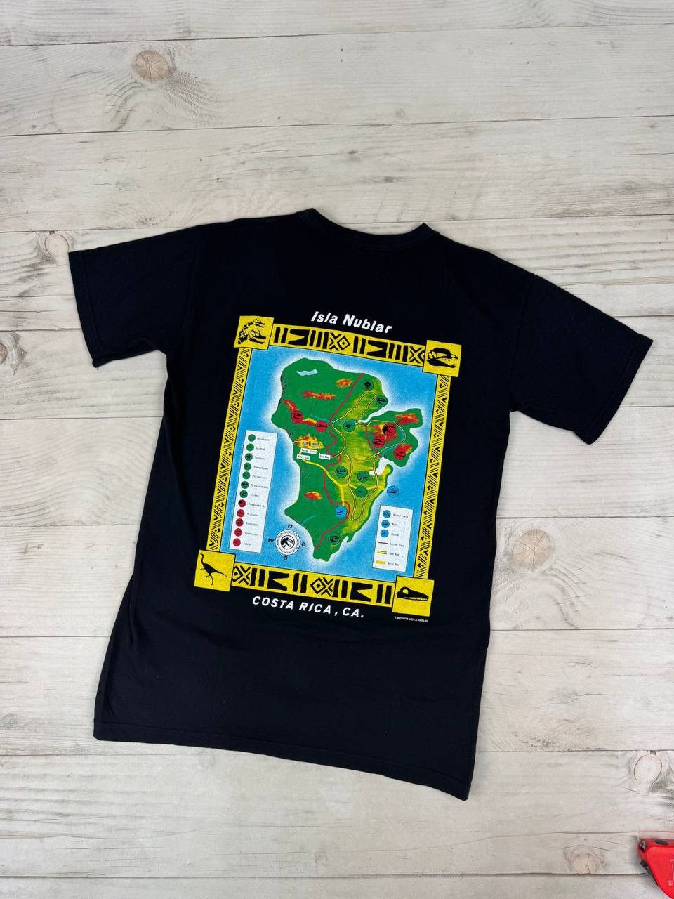 Vintage Vintage 1993 Jurassic Park Island Tour T-Shirt Size US S / EU 44-46 / 1 - 2 Thumbnail