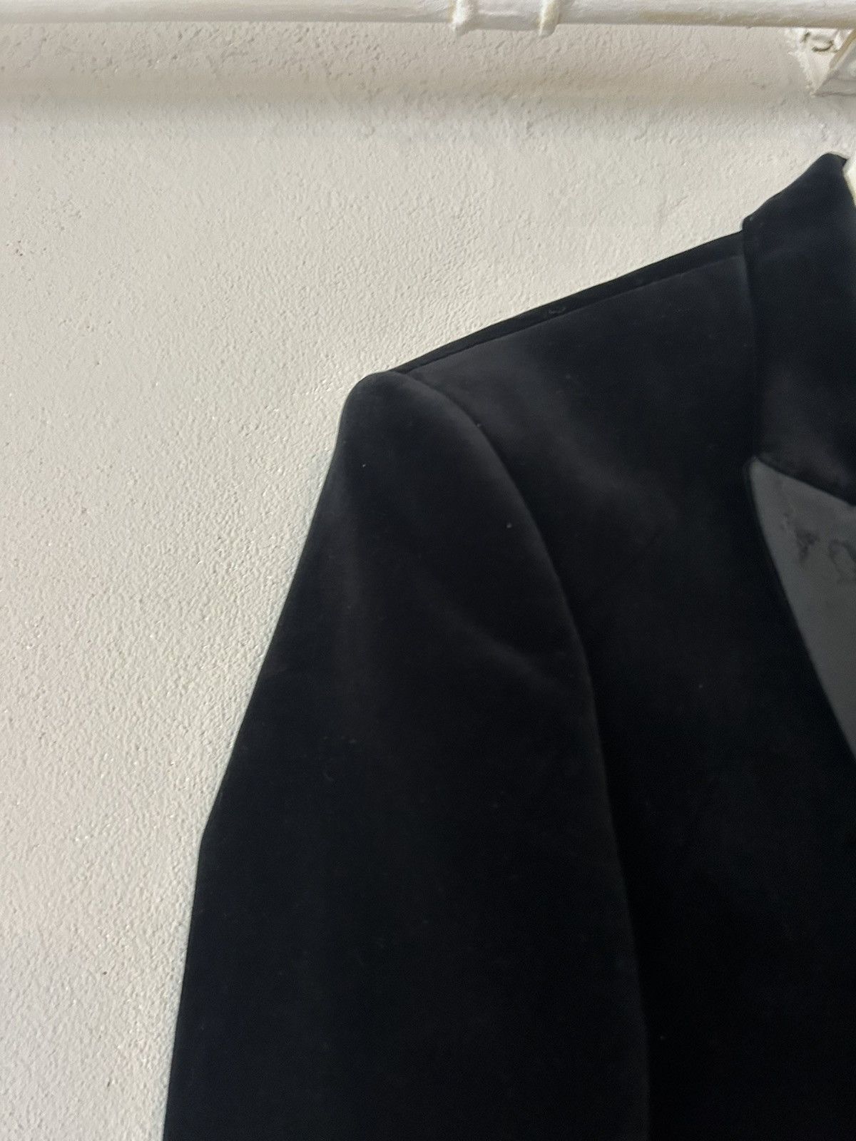 Balmain Balmain x H&M Velvet Blazer with Satin Lapel, Size 46 Size US S / EU 44-46 / 1 - 4 Thumbnail