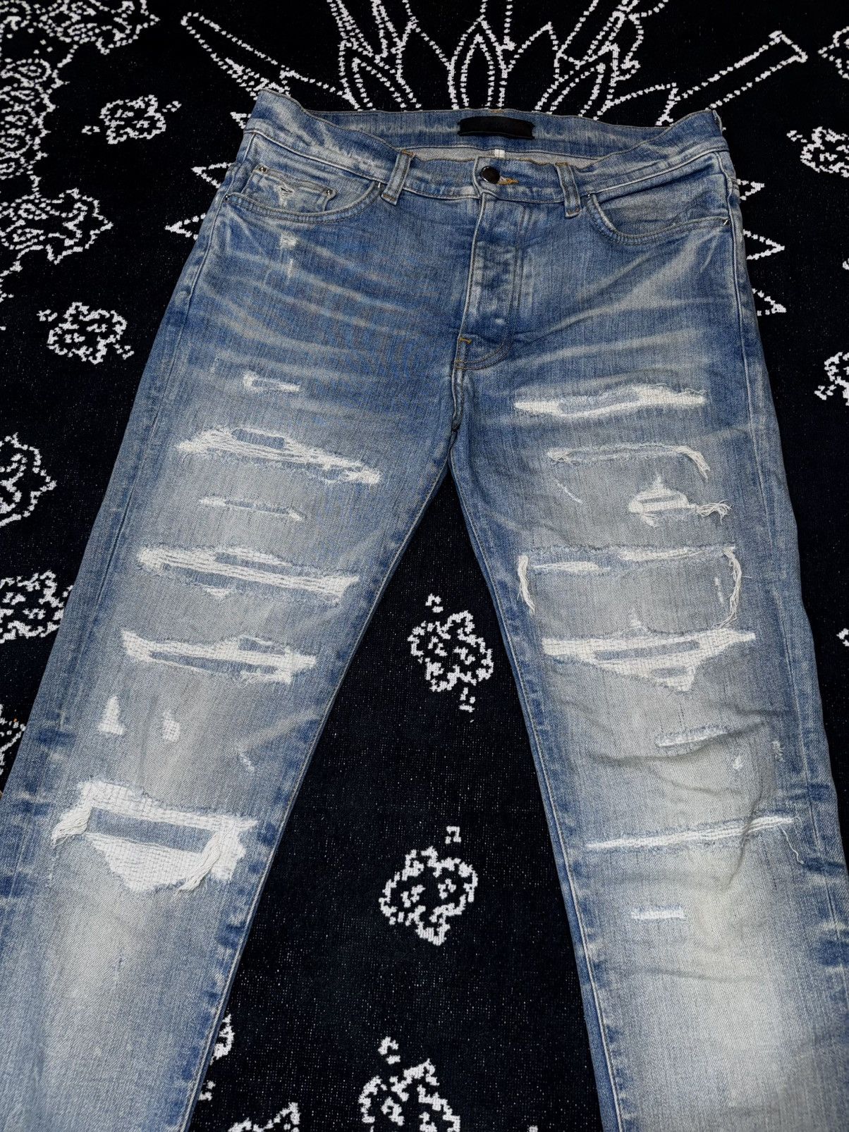 Amiri AMIRI BLUE DISTRESSED TRASHED JEANS Size US 31 - 3 Thumbnail
