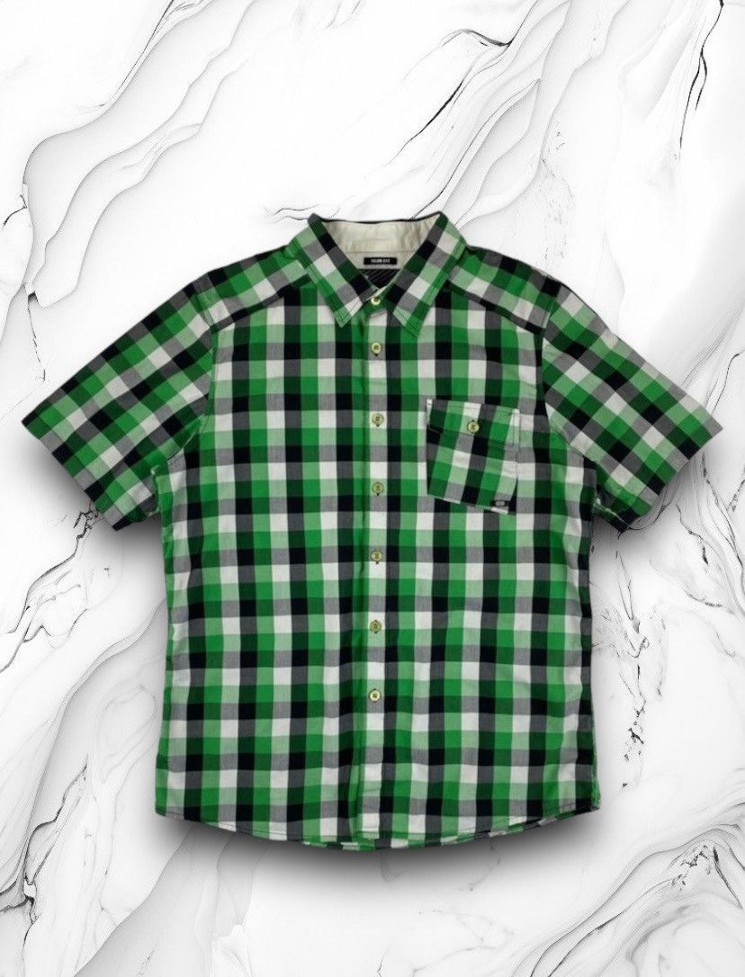 Oakley Vintage Oakley Button Up Shirt Short Sleeve Size L Size US L / EU 52-54 / 3 - 1 Thumbnail