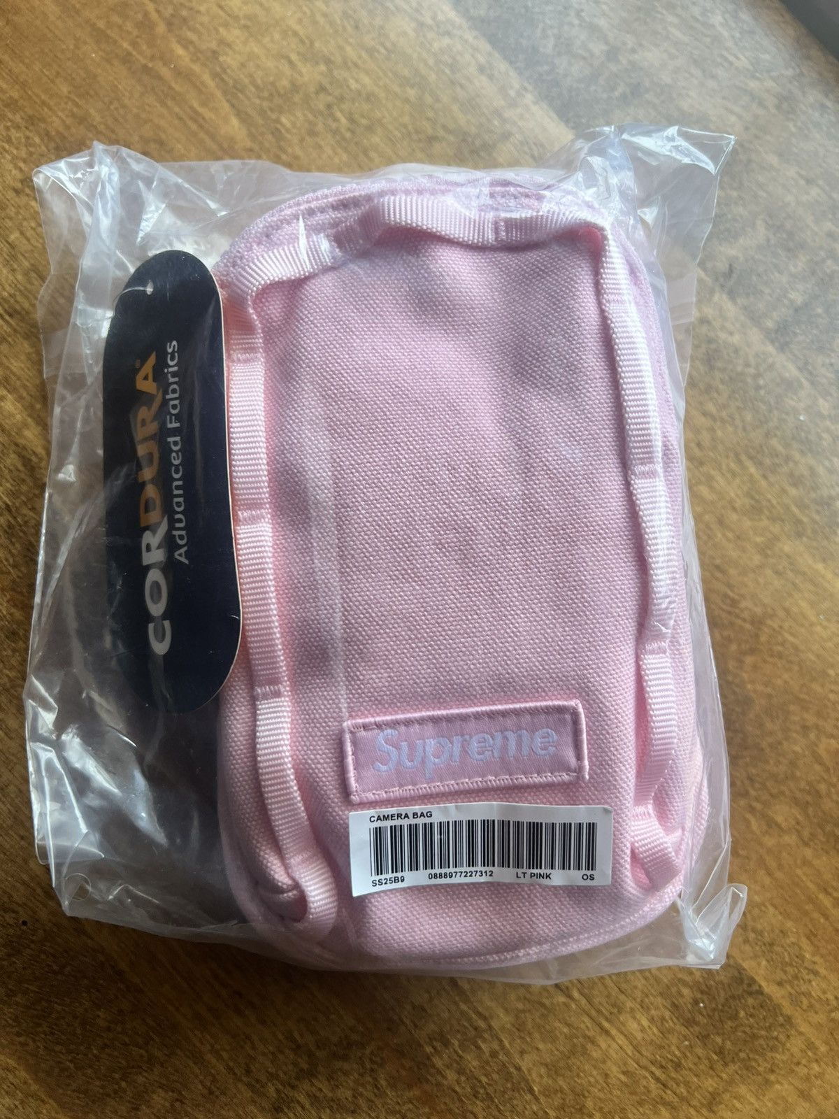 Supreme × Vintage Supreme Camera Bag Mini Pouch Pink Size ONE SIZE - 1 Thumbnail