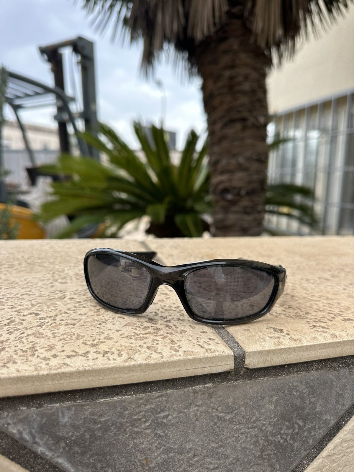 Oakley Oakley Sunglasses Black 04-327 Straight Size ONE SIZE - 2 Thumbnail