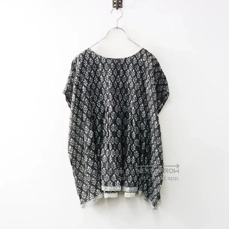 Maison Kitsune Maison de Soil Gray Floral Blouse. Size S / US 4 / IT 40 - 1 Thumbnail