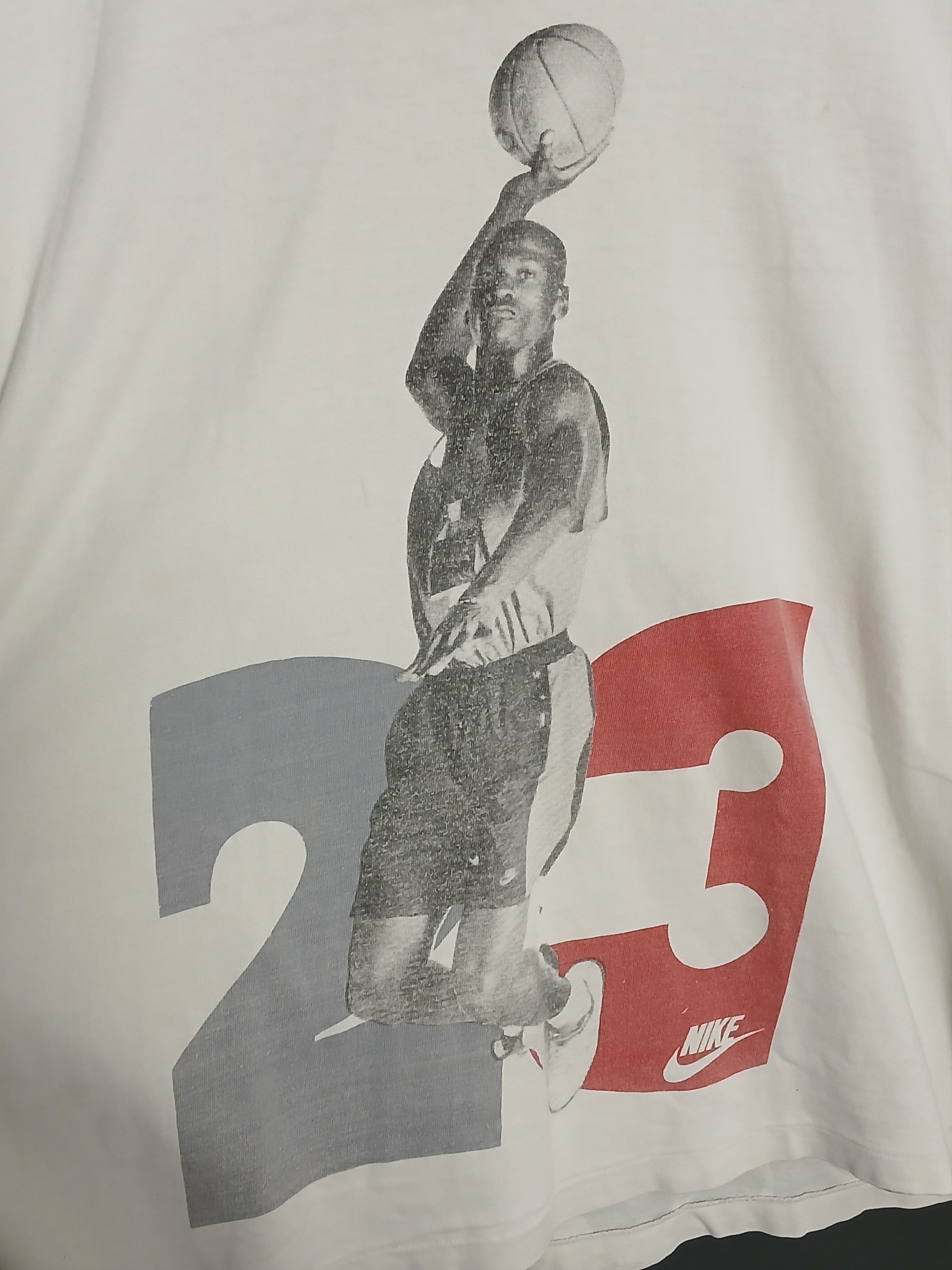 Nike × Vintage Vintage Nike Air Jordan Single Stitch T-Shirt Size US M / EU 48-50 / 2 - 3 Thumbnail