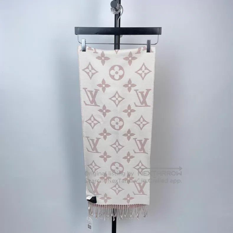 Louis Vuitton Louis Vuitton Dry Rose Pink Wool Scarf Size ONE SIZE - 2 Thumbnail