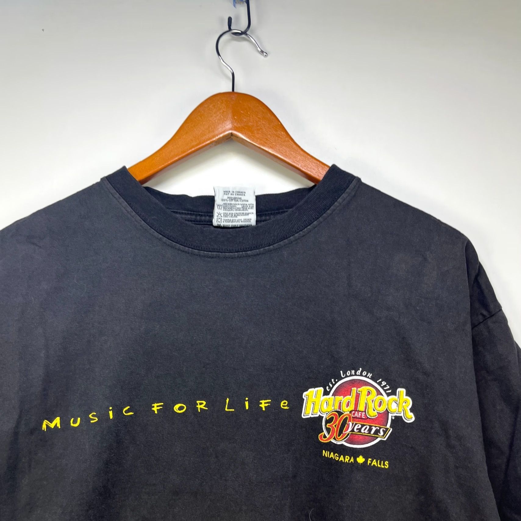 Hard Rock Cafe VINTAGE Hard Rock Cafe Niagara Falls Sun Faded T Shirt XL Men Black Cotton Knit 90s Rock Movie Theme Short Sleeve Crew Neck Size US XL / EU 56 / 4 - 5 Thumbnail