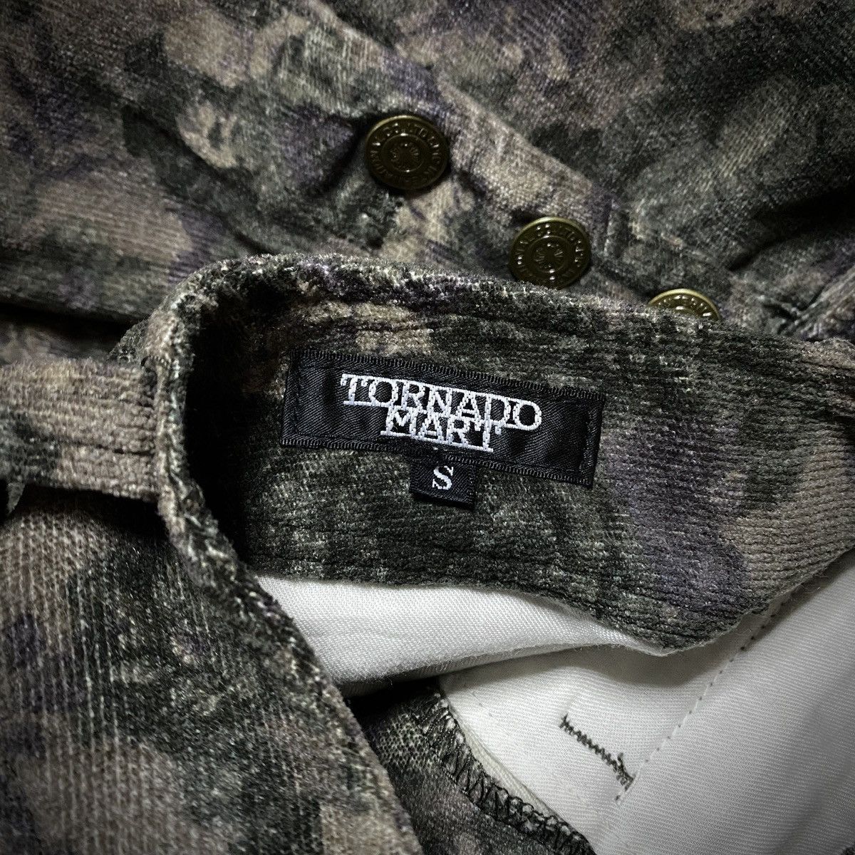 Tornado Mart Tornado Mart Floral Tapestry Flared Pants Size US 30 / EU 46 - 7 Thumbnail