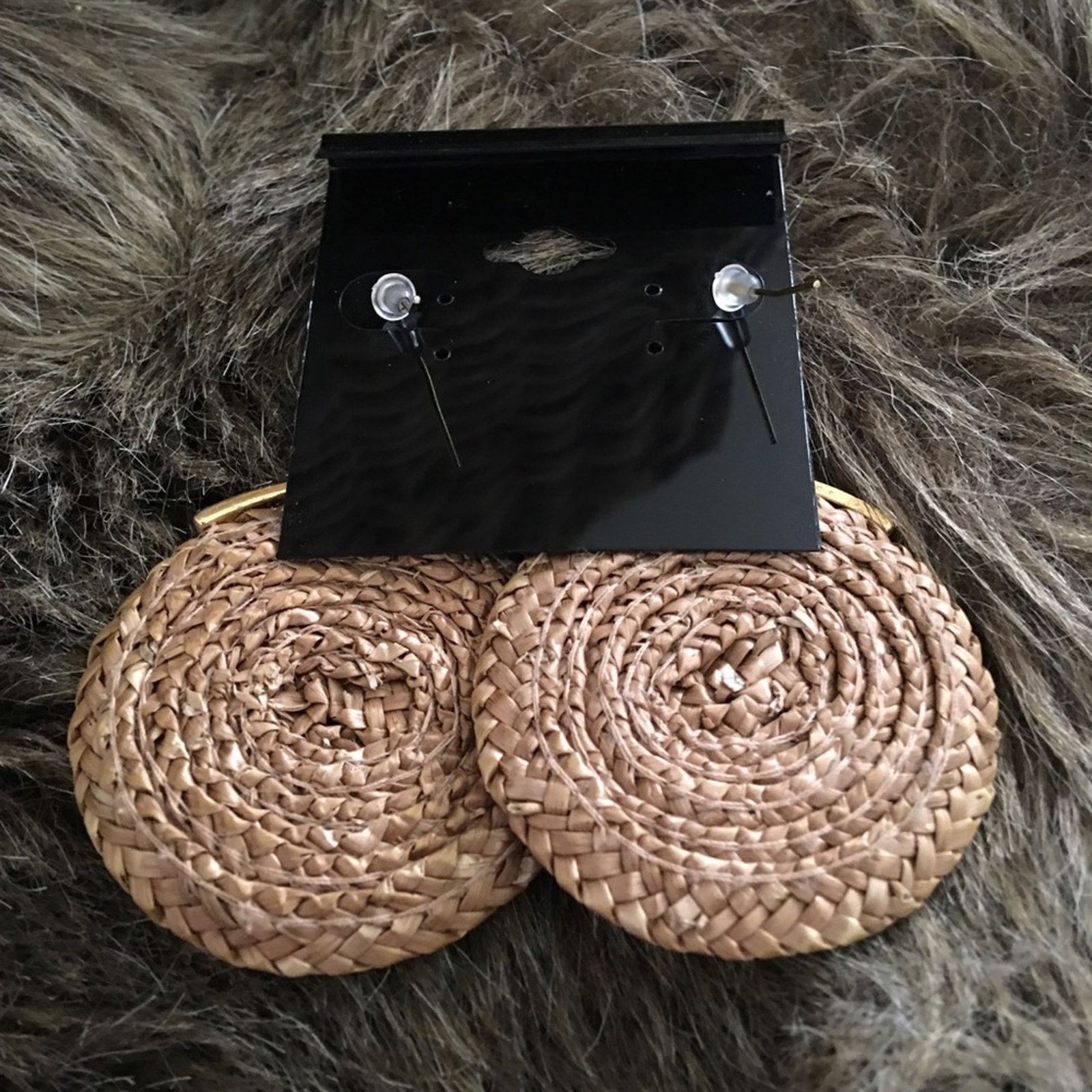 Vintage Vintage wicker disc gold tone fish hook earrings Size ONE SIZE - 3 Thumbnail