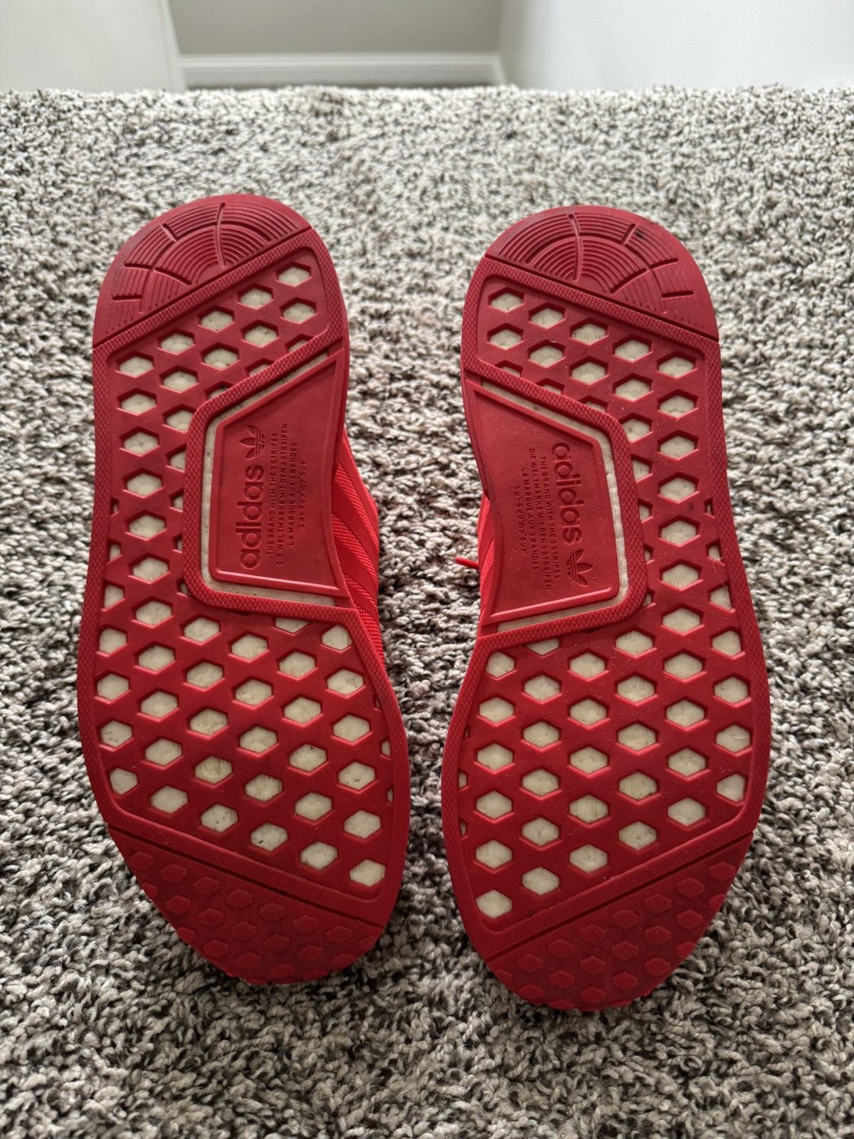 Adidas Adidas NMD R1 “Triple Red” – Size 9.5 – Clean Condition 🔴 Size US 9.5 / EU 42-43 - 6 Thumbnail