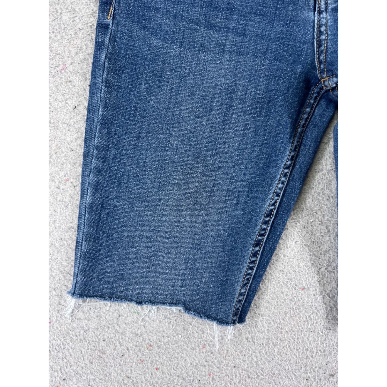 Calvin Klein Calvin Klein Shorts Womens Blue Denim Mid Rise 25x9 Cut-Off 26 Cotton Stretch Casual Beach 90s Womens Size 26" / US 2 / IT 38 - 3 Thumbnail