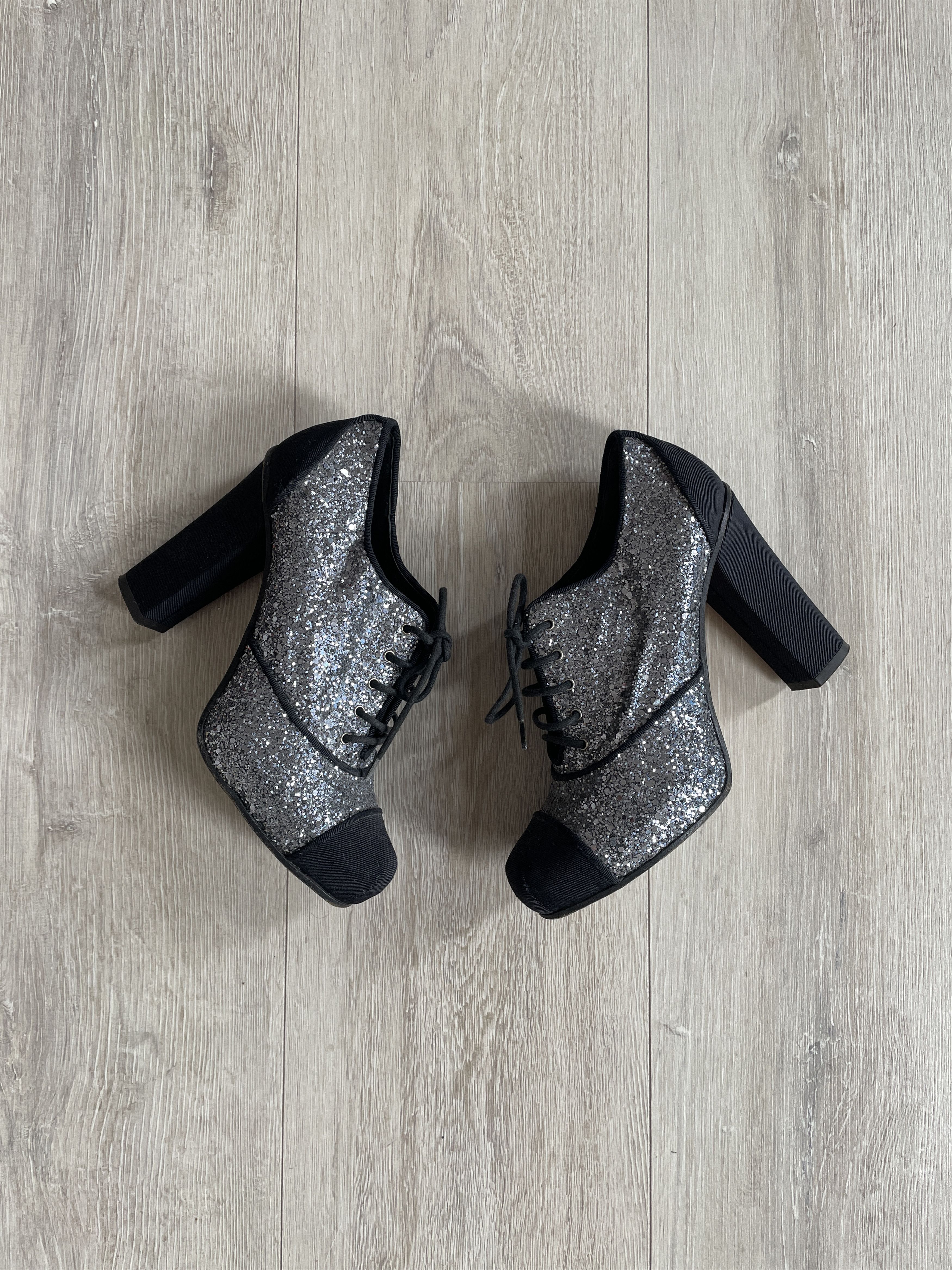 Dsquared2 Dsquared2 AW10 hockey collection glitter heels Size US 7 / IT 37 - 5 Thumbnail