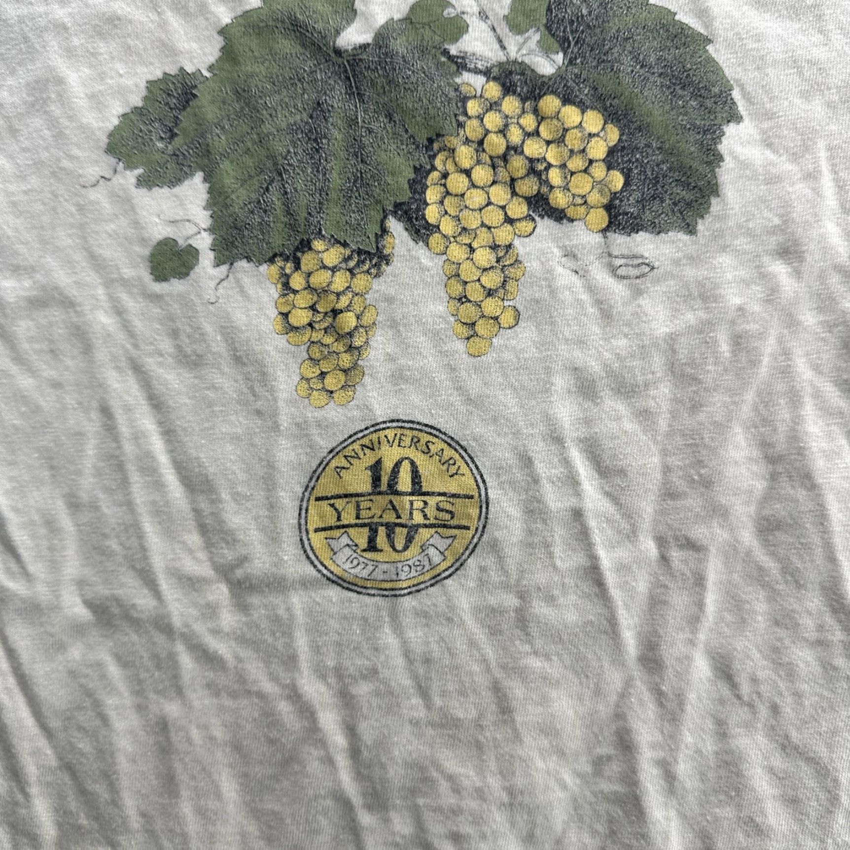 Hanes VINTAGE Hanes Grgich Hills T-Shirt Mens Large Beige Graphic Print 90s Anniversary Napa Valley Size US L / EU 52-54 / 3 - 7 Thumbnail