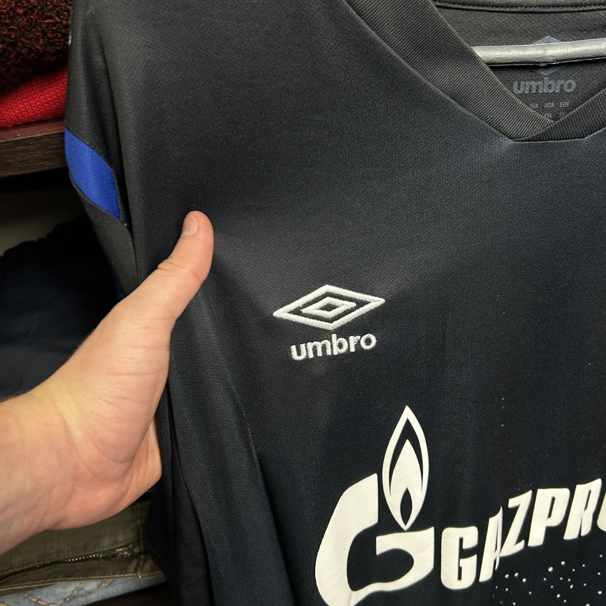 Umbro Vintage Umbro Schalke 04 big logo home soccer jersey Size US XXL / EU 58 / 5 - 3 Thumbnail