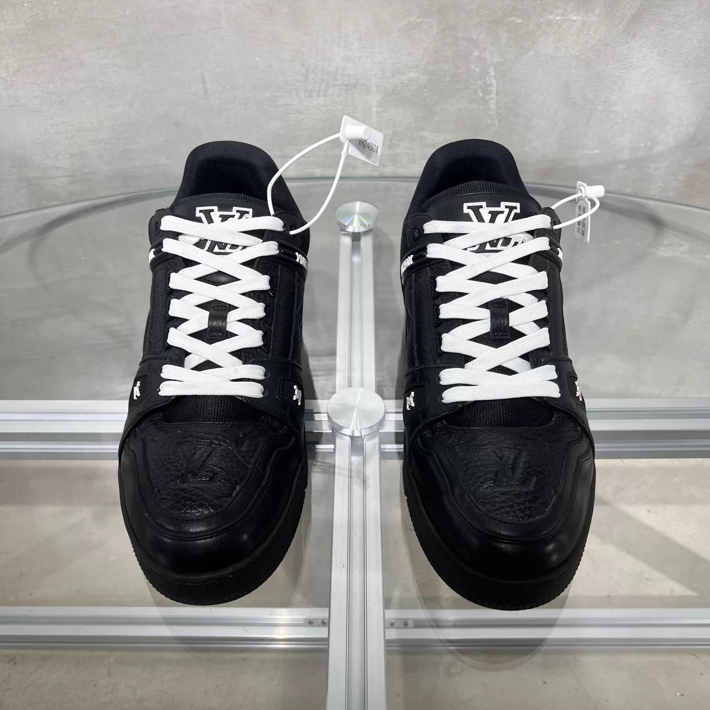 Louis Vuitton LV Trainer Black UK8 42 Size US 9 / EU 42 - 1 Thumbnail