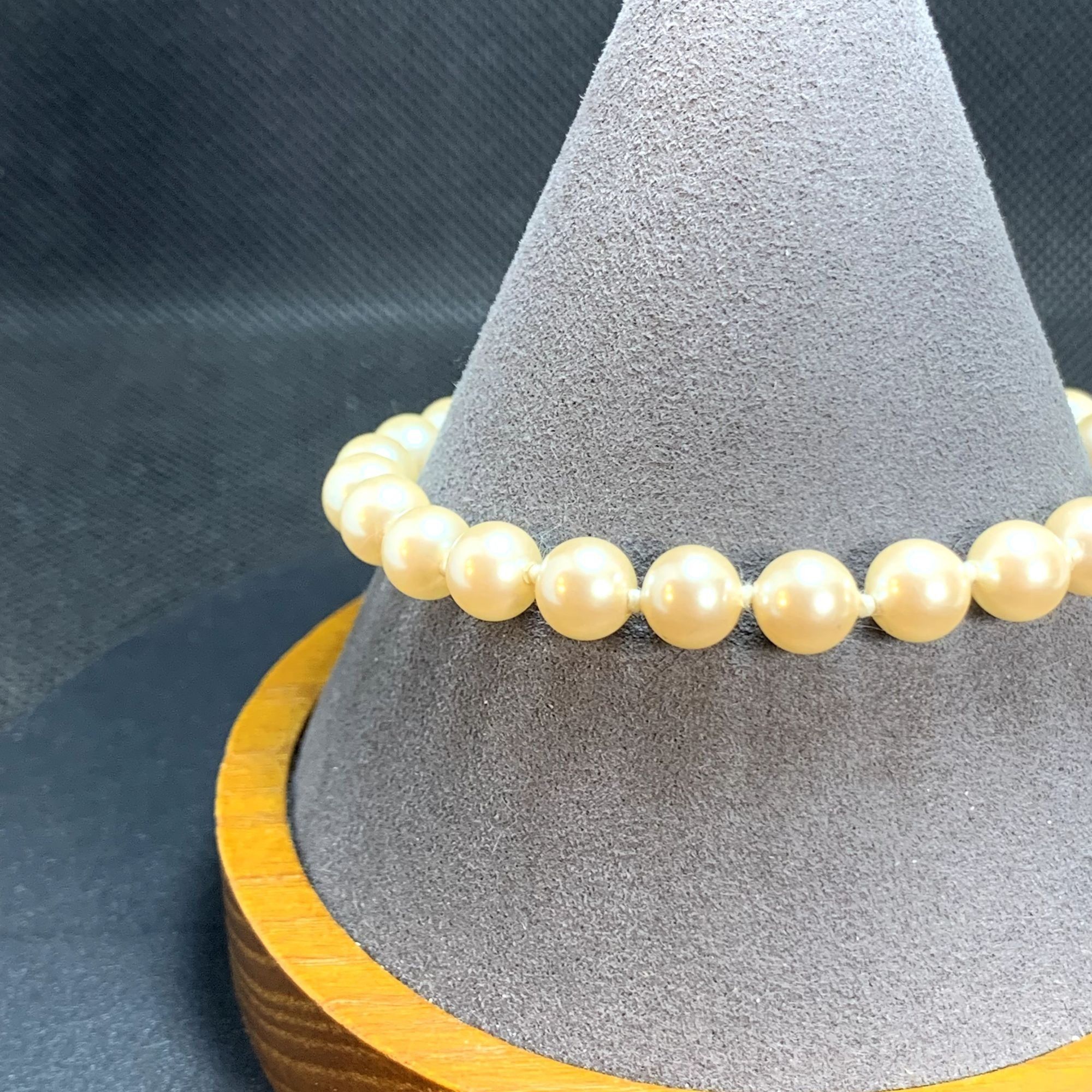Other VTG Faux Pearl 6.75mm Width Bracelet Box Catch Size 8.25'' L Size ONE SIZE - 4 Thumbnail