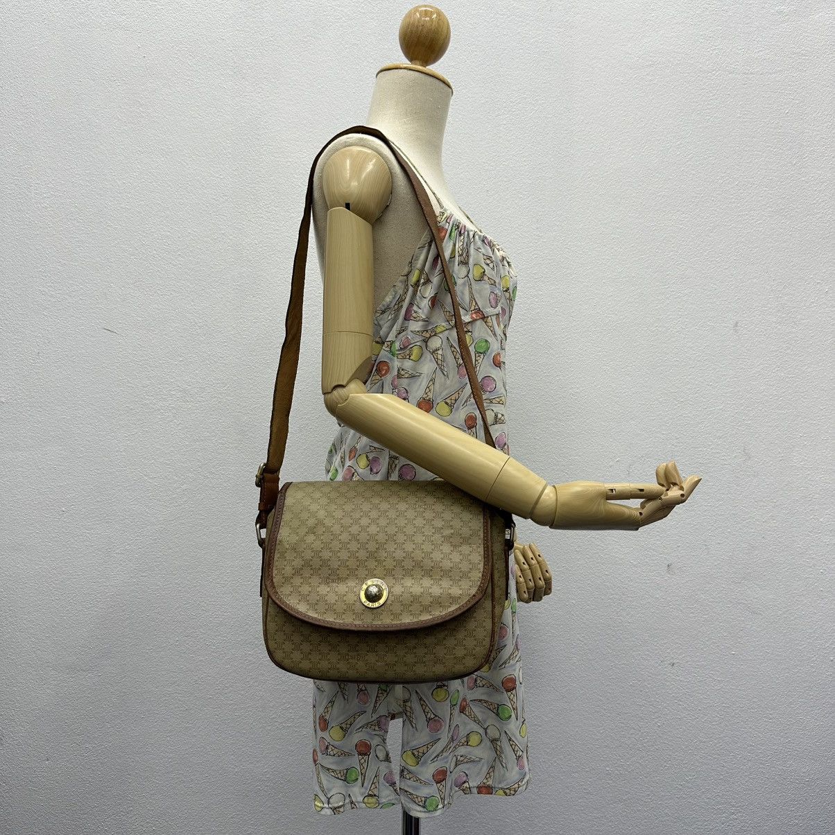 Celine ‼️YES‼️ AUTHENTIC CELINE MACADAM SHOULDER SHOULDER BAG Size ONE SIZE - 1 Thumbnail