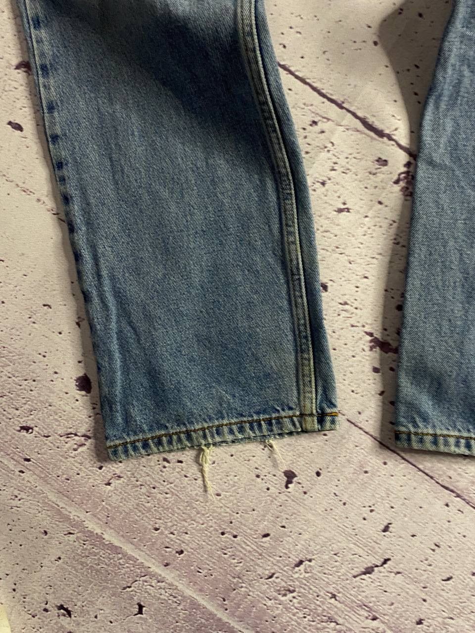 Levi's Vintage Clothing Vintage Levi's 505 Regular Fit Light Blue Denim Jeans 32*32 Size 32" / US 10 / IT 46 - 10 Thumbnail