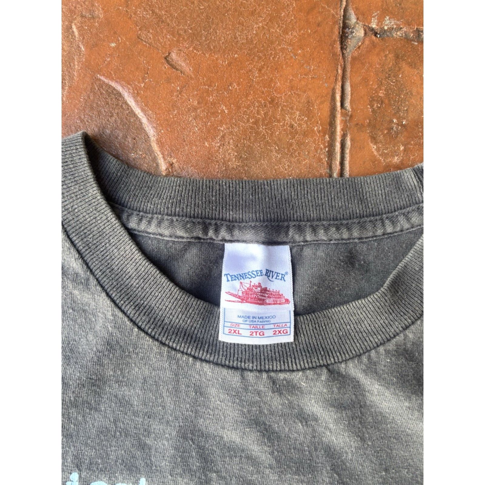 Vintage VINTAGE Tennessee River T-Shirt Men's 2XL Gray Short Sleeve Crew Neck Graphic Print Funny 90s Pun Joke Humor Size US XXL / EU 58 / 5 - 3 Thumbnail