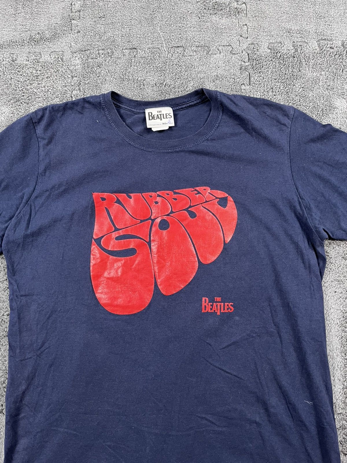 Band Tees Vintage Y2K The Beatles Rubber Soul big logo band tee L Size US L / EU 52-54 / 3 - 2 Thumbnail