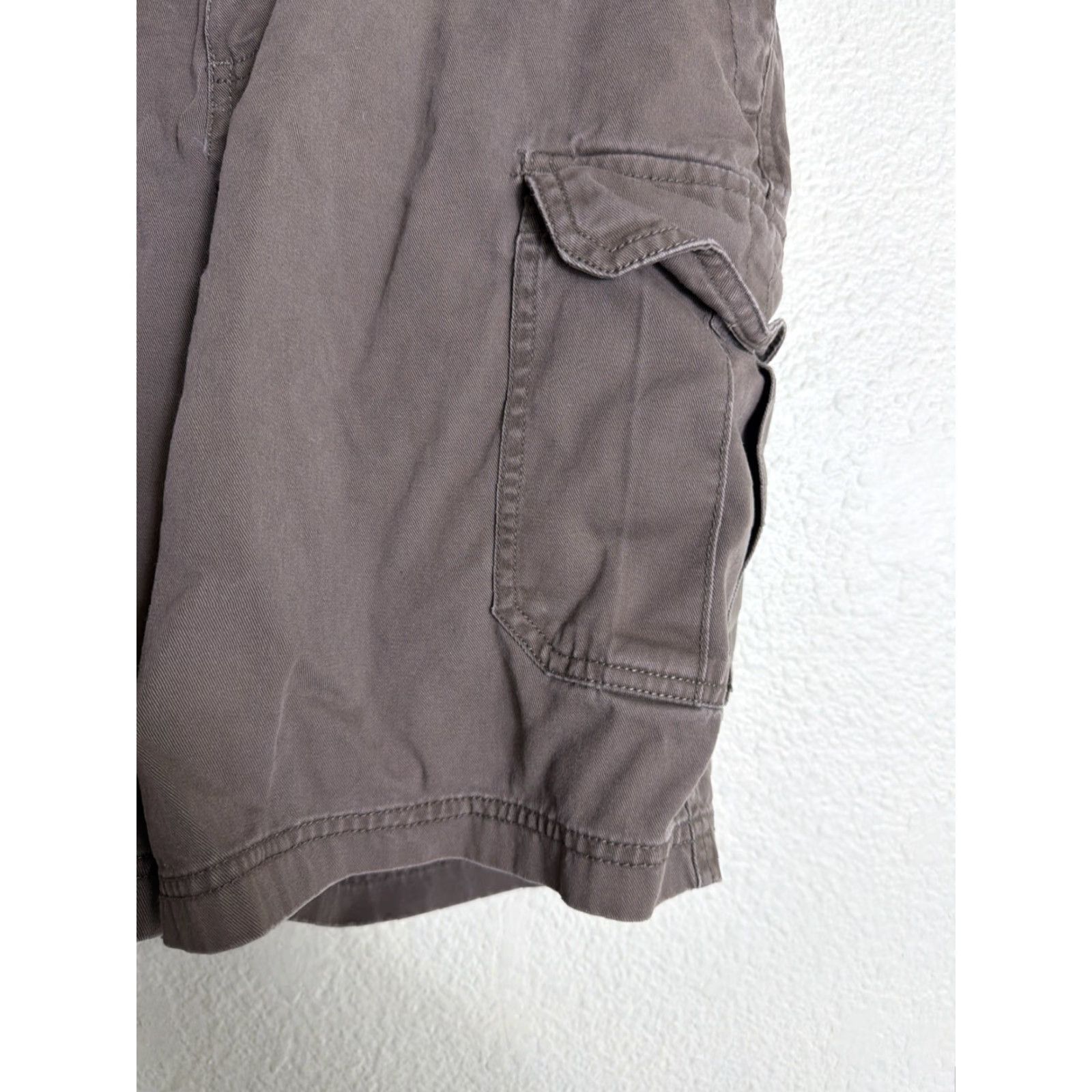 Vintage Columbia Cargo Short Men 32 Regular Brown Twill Brownsmead II 10 Inseam Mens Size US 32 / EU 48 - 5 Thumbnail