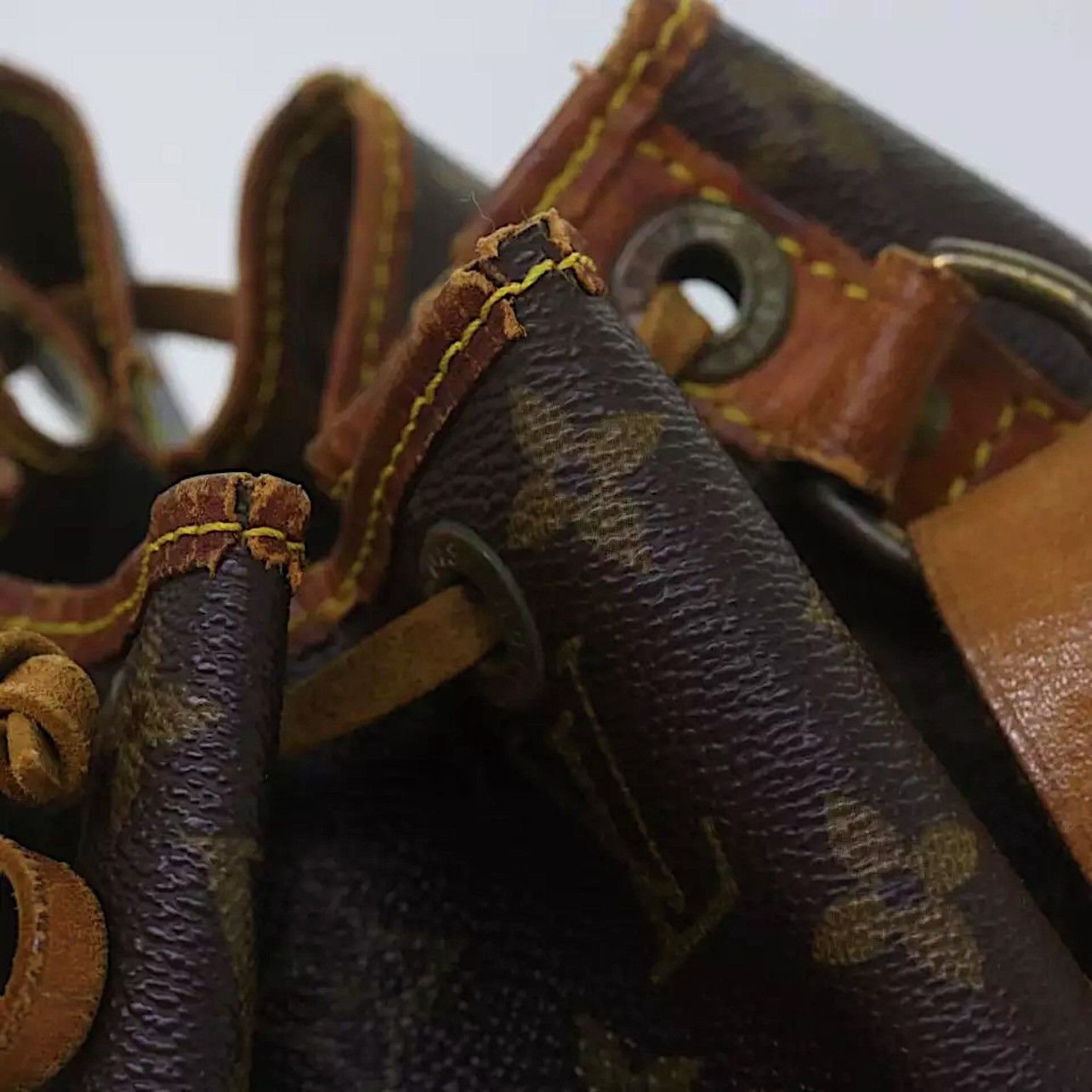 Louis Vuitton × Vintage Louis Vuitton Noé Vintage Handbag Size ONE SIZE - 4 Thumbnail