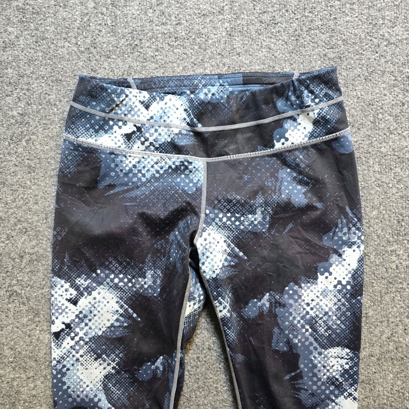 Athleta Athleta Pants Womens M Gray Elation Cropped Stretch Athletic Workout Size 32" / US 10 / IT 46 - 2 Thumbnail