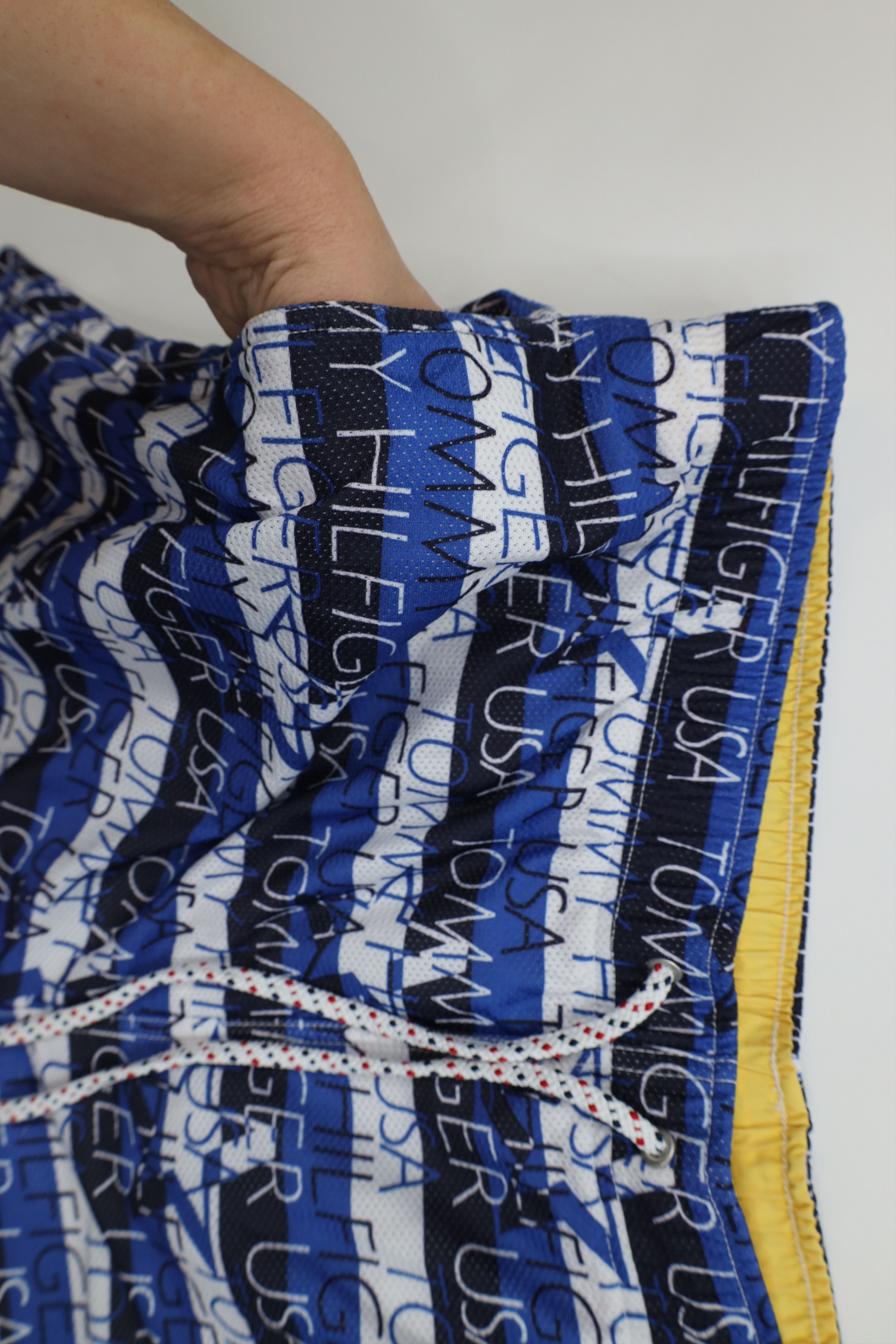 Tommy Hilfiger Vintage 90s Tommy Hilfiger Stars Striped Lined Shorts Trunks Size US 38 / EU 54 - 6 Thumbnail