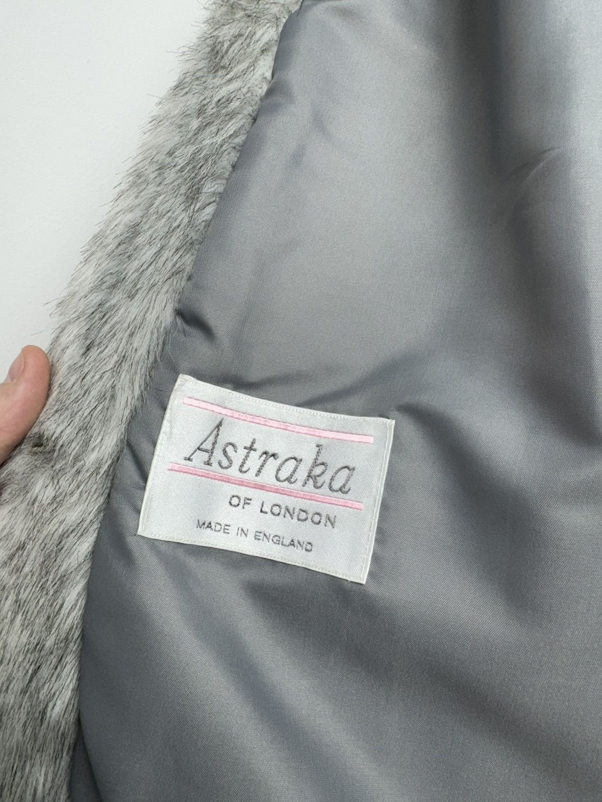 Vintage Women’s Vintage Astraka Of London Faux Fur Coat size 10 Size L / US 10 / IT 46 - 8 Thumbnail