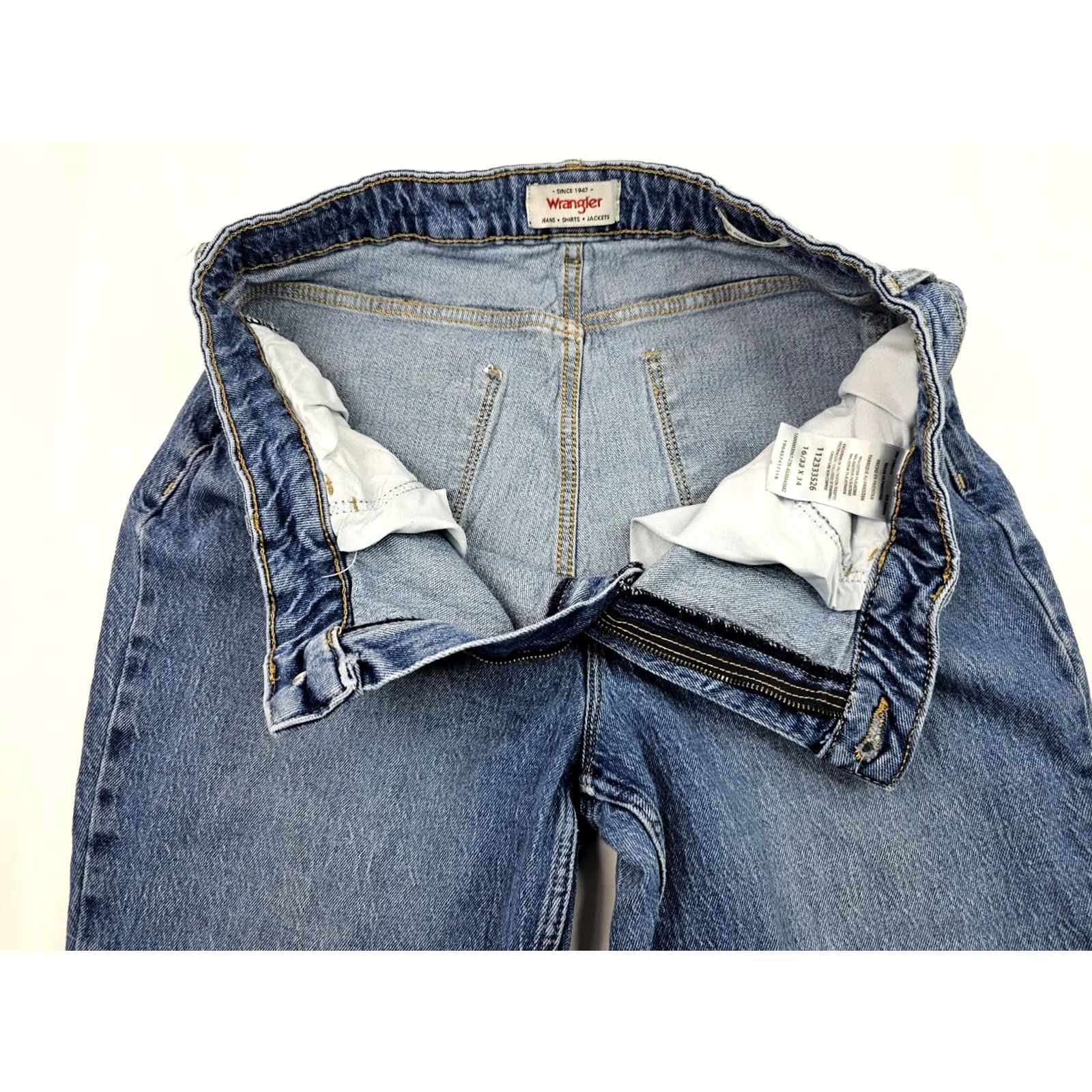 Wrangler VINTAGE Wrangler High Rise Fierce Flare Jeans Women 16 (34x32) Stretch Med Wash Denim Size 38" / US 16 / IT 52 - 6 Thumbnail