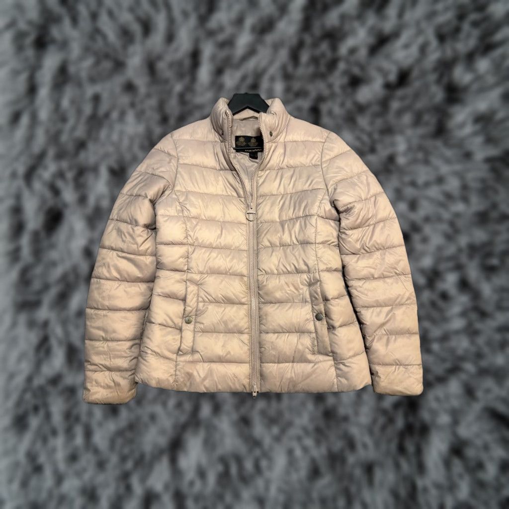 VINTAGE Barbour INTERNATIONAL Jacket Womens 4 Beige Quilted Belted Full Zip Pockets USA Theme)
