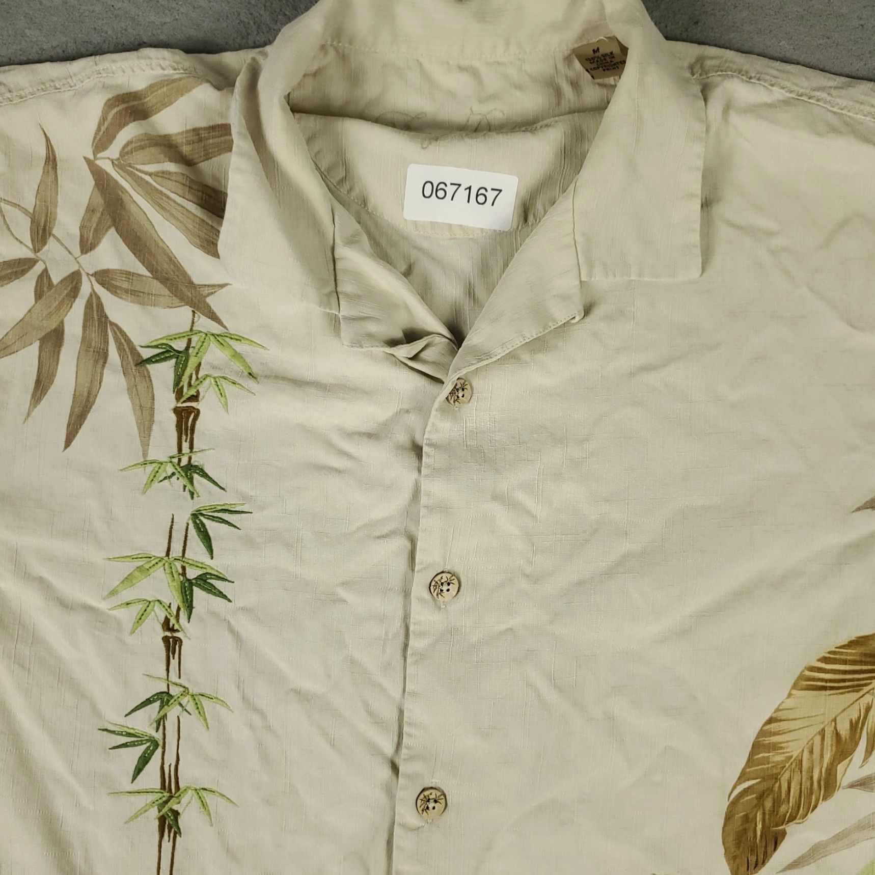 Tommy Bahama Tommy Bahama Shirt Mens Medium Beige Floral Silk Hawaiian Button Up Short Sleeve Size US M / EU 48-50 / 2 - 2 Thumbnail