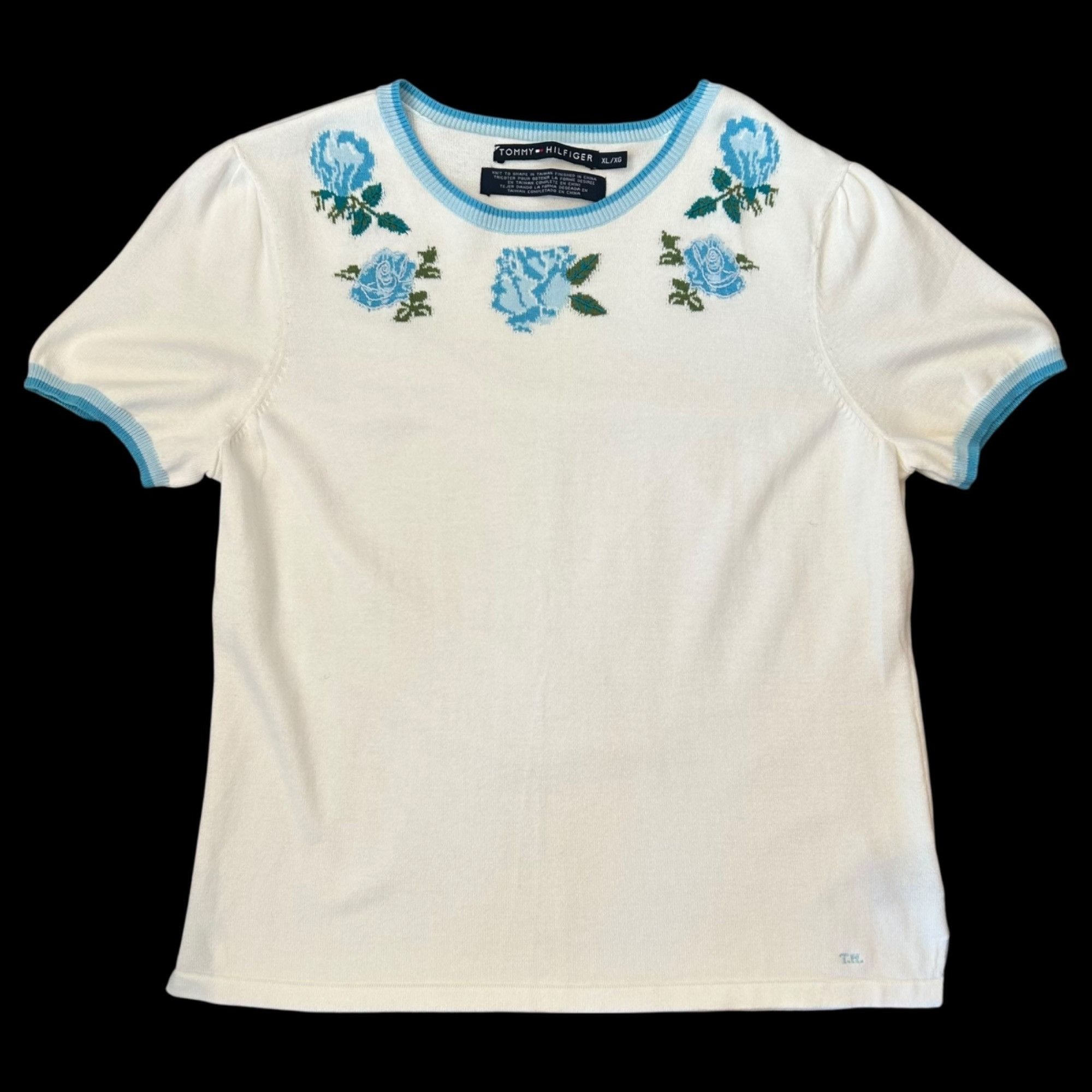 Tommy Hilfiger Vintage Tommy Hilfiger Embroidered Blue Roses Sweater Tee XL Size XL / US 12-14 / IT 48-50 - 1 Thumbnail