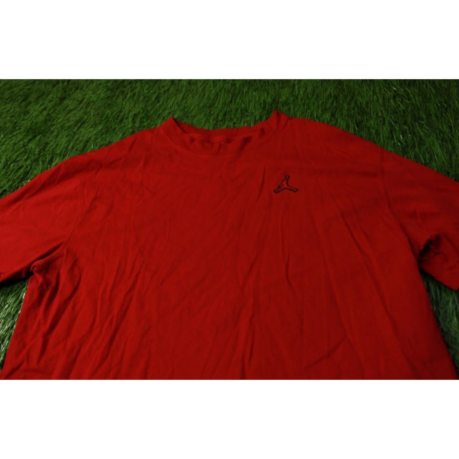 Nike NIKE AIR JORDAN ESSENTIALS 2022 Casual Shirt Jersey Size L Large Red Women Size L / US 10 / IT 46 - 2 Thumbnail