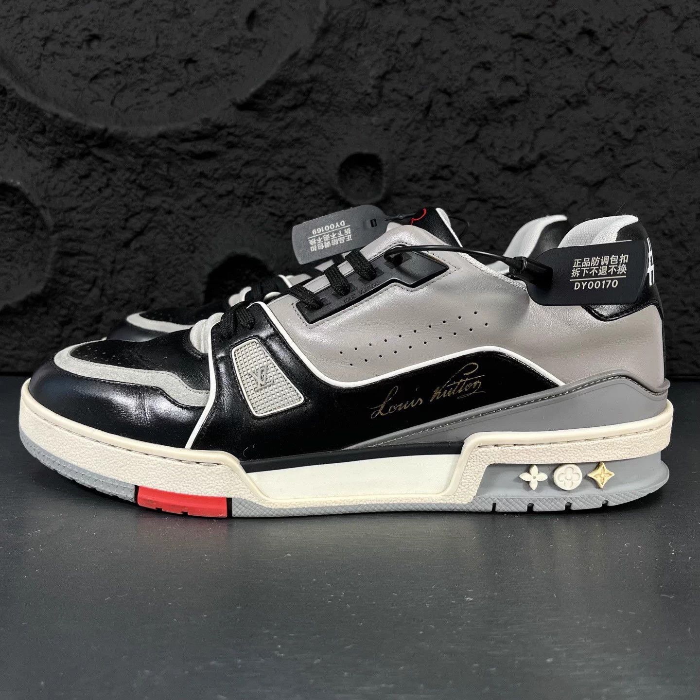 Louis Vuitton Louis Vuitton Trainer Black Cement UK7/41 95New Size US 7 / EU 40 - 4 Thumbnail
