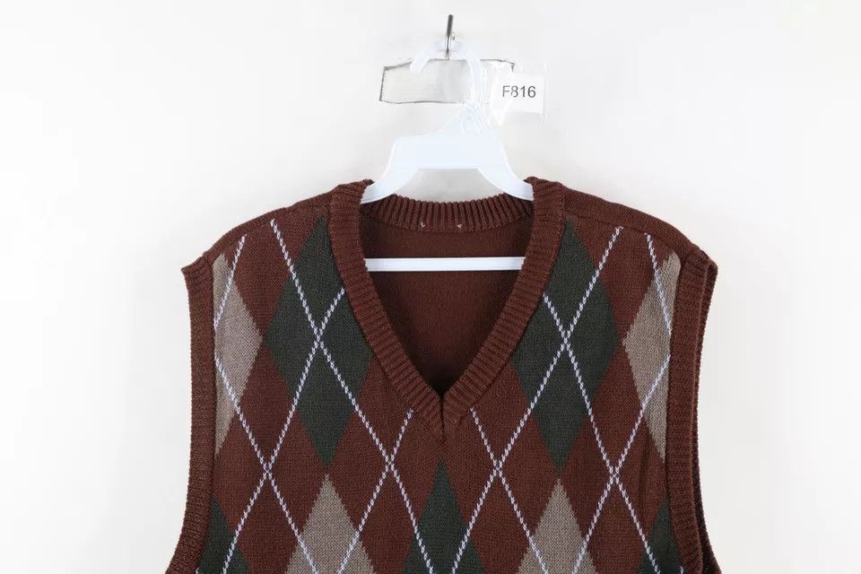 Vintage Vintage 90s Streetwear Knit V-Neck Sweater Vest Brown Size US L / EU 52-54 / 3 - 2 Thumbnail