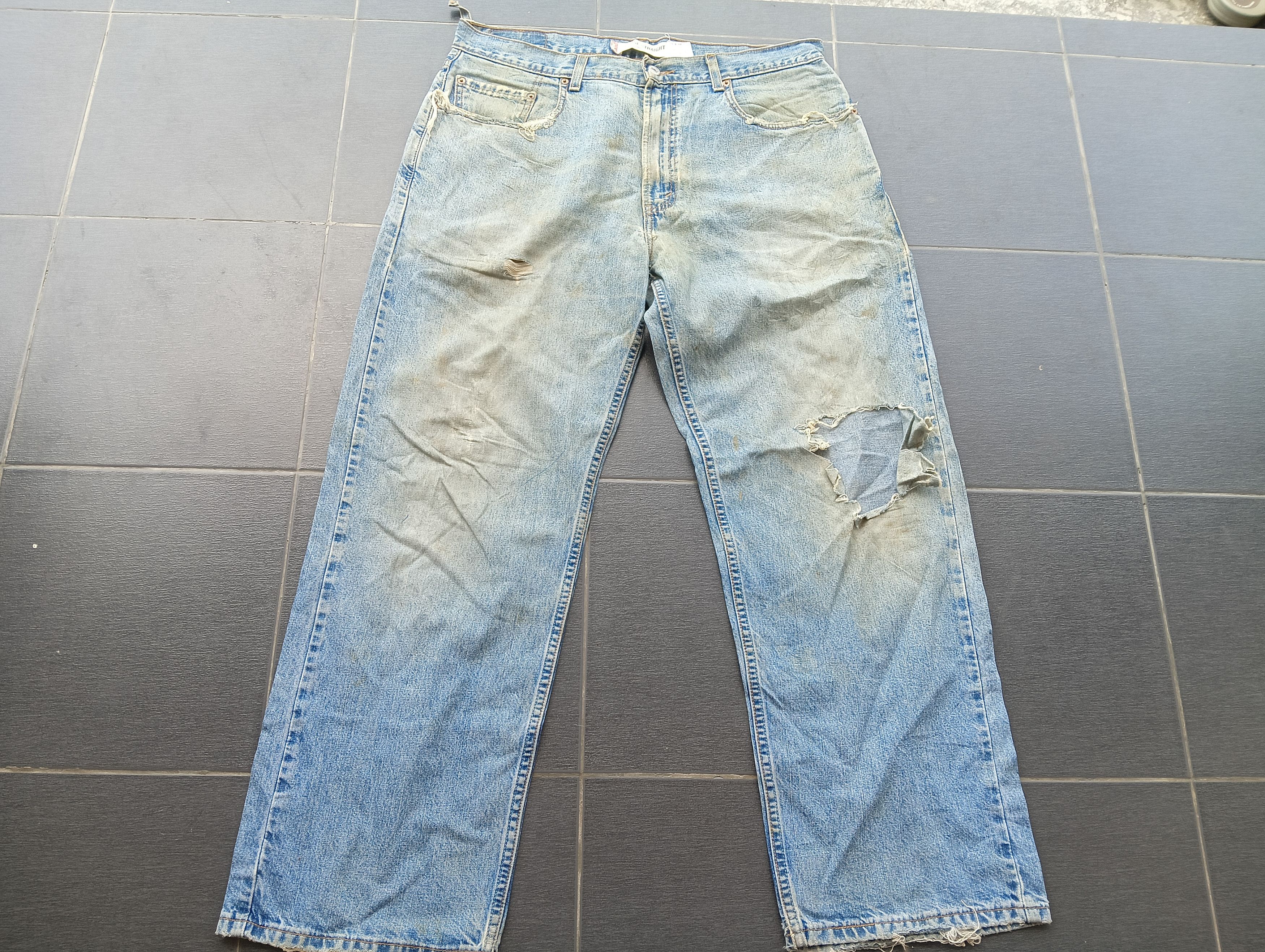 Levi's Vintage Clothing levis distressed jeans size 37 Size US 37 - 1 Thumbnail